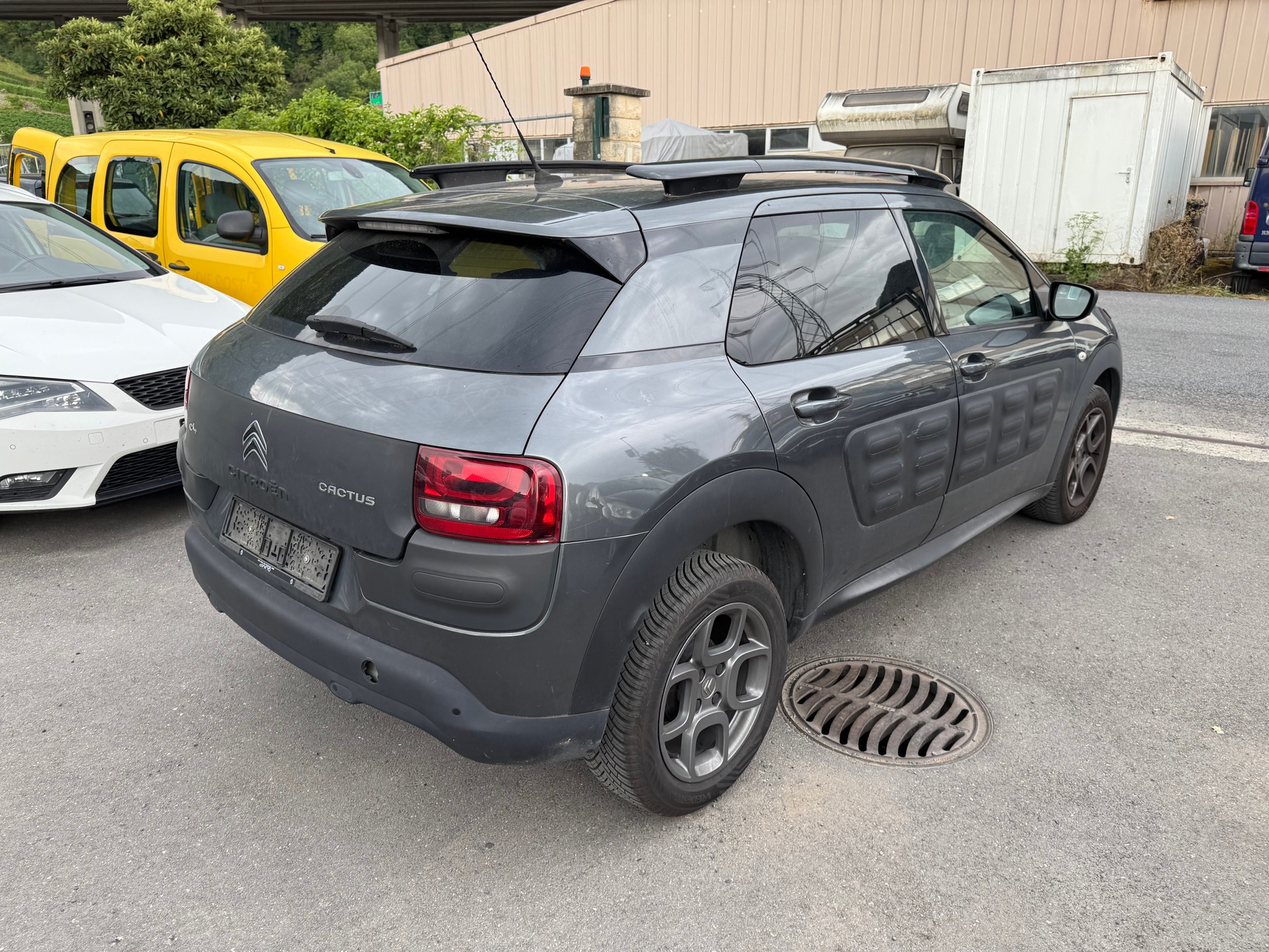 CITROEN C4 Cactus 1.2 e-THP Shine-image-3