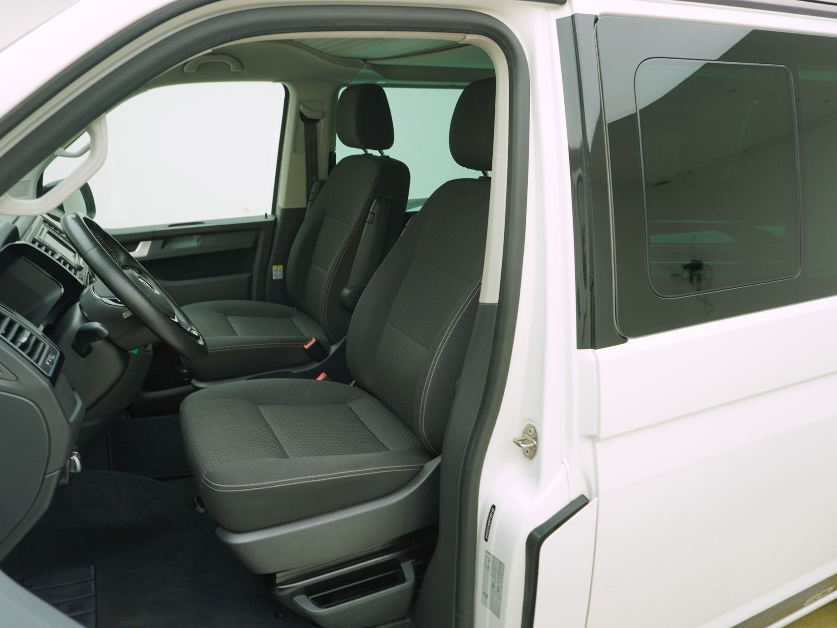 VW T6 California 3000 2.0 TDI Beach Edition 4Motion-image-10