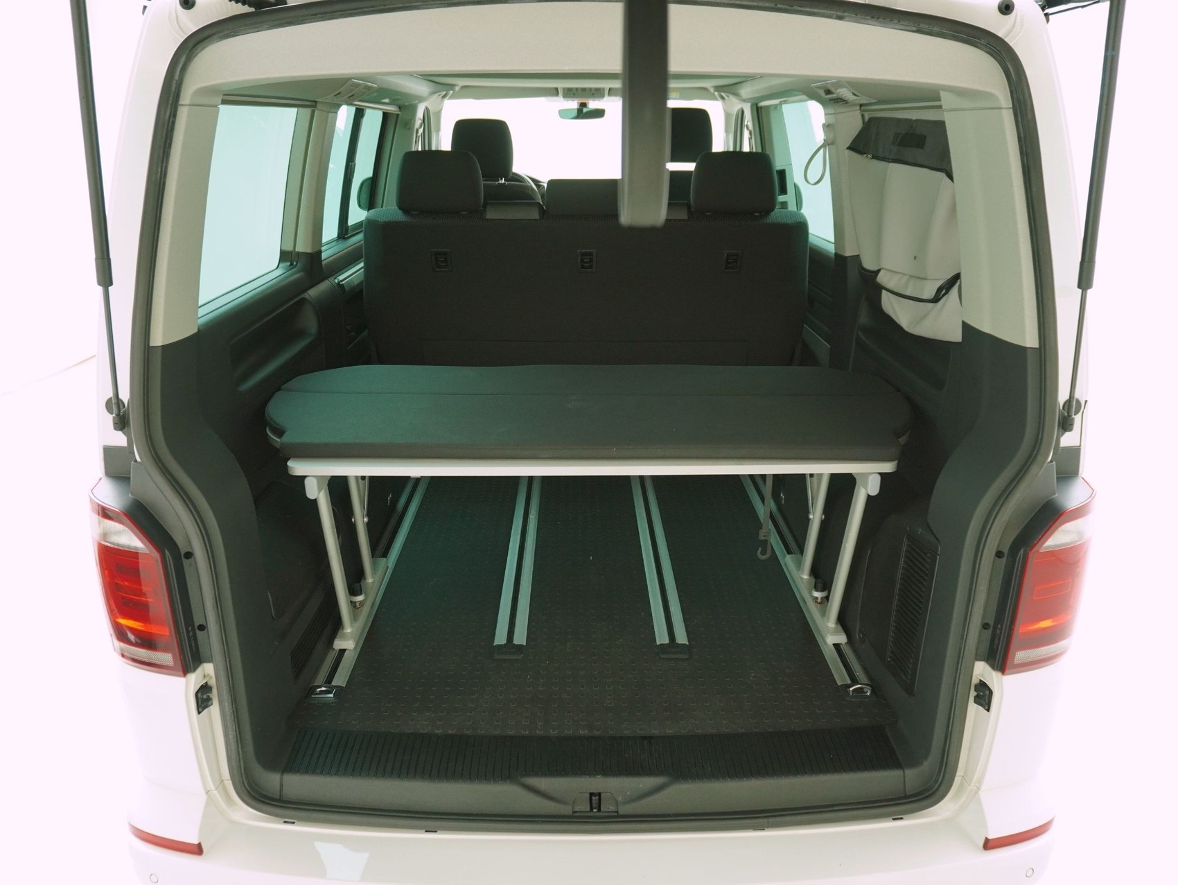 VW T6 California 3000 2.0 TDI Beach Edition 4Motion-image-13