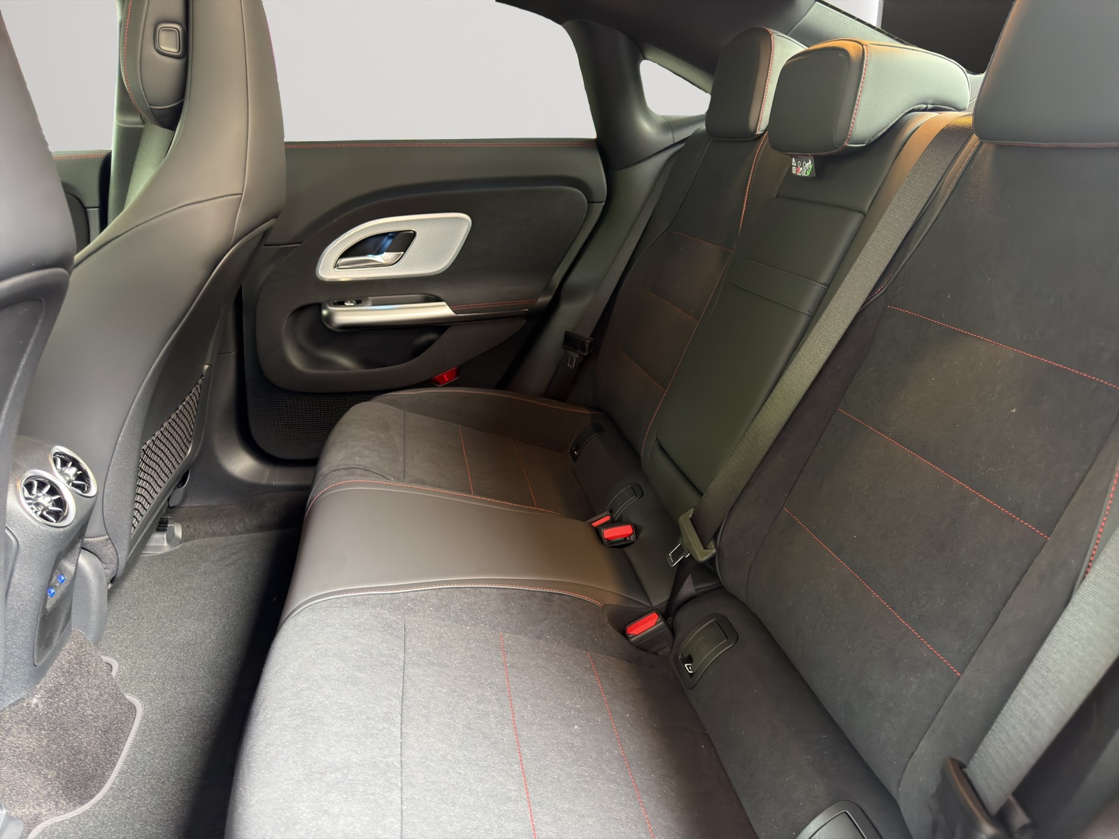 MERCEDES-BENZ CLA 250+ 85 kWh EQ-image-10