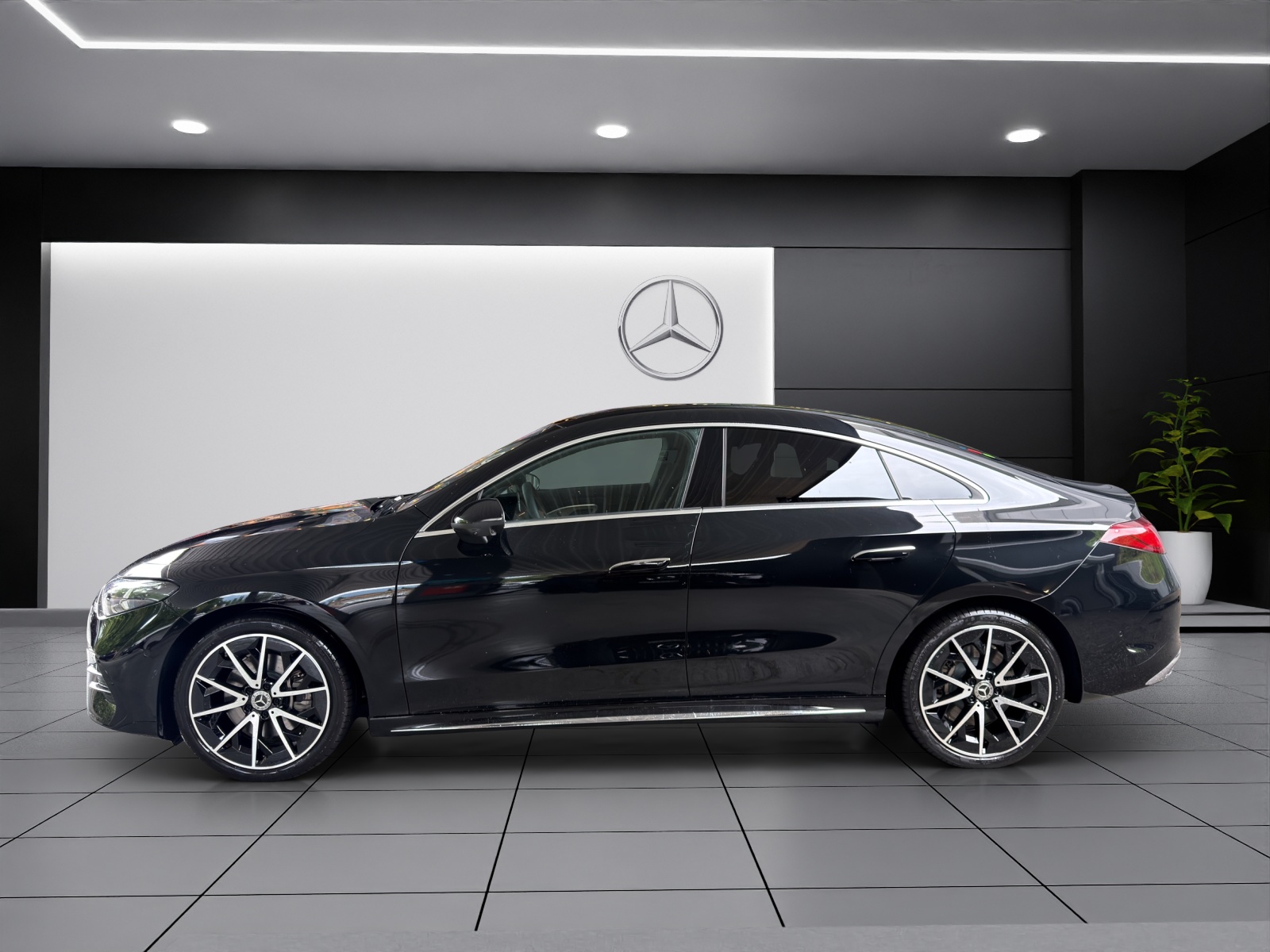 MERCEDES-BENZ CLA 250+ 85 kWh EQ-showroom-element-2