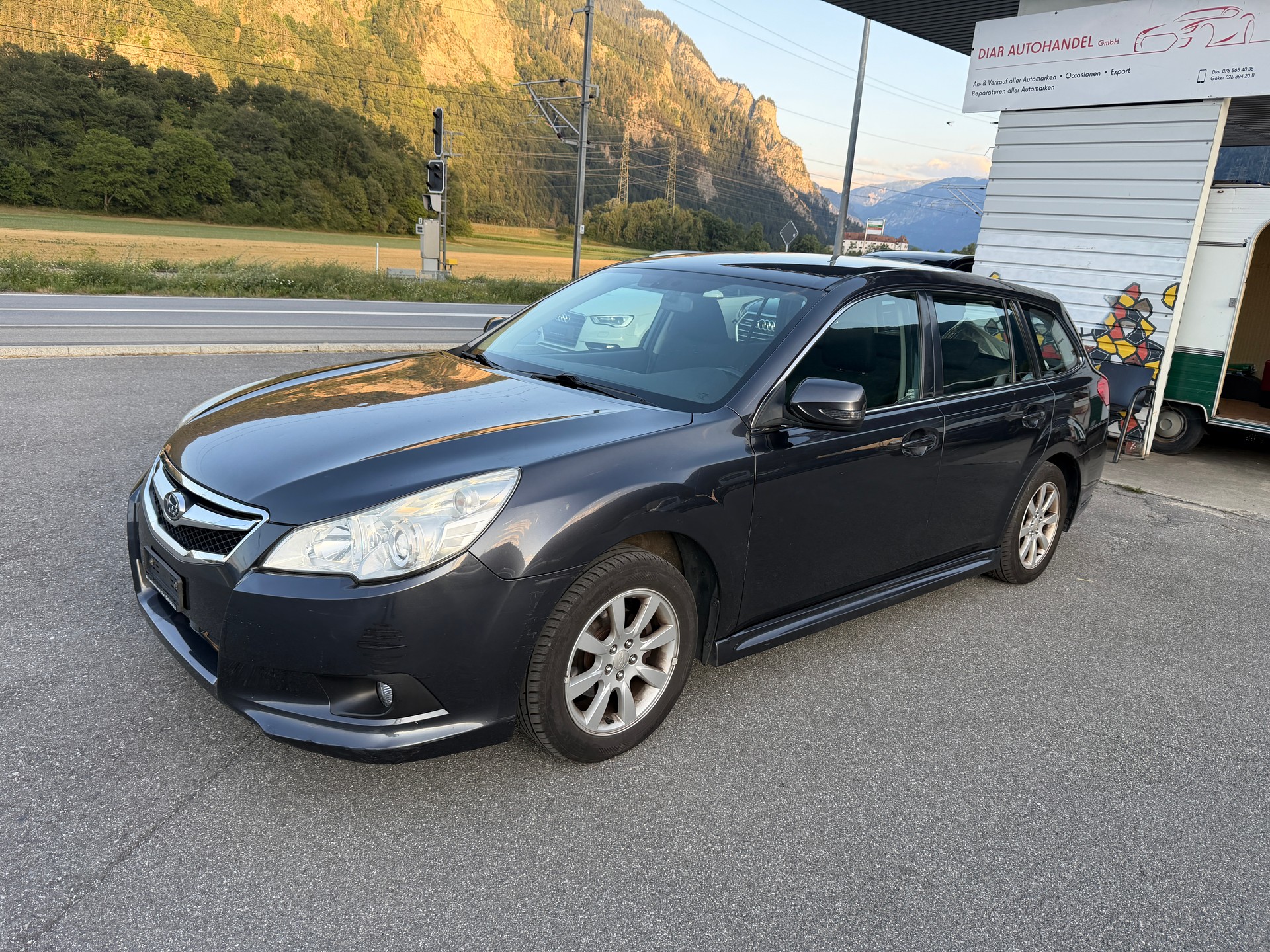SUBARU Legacy 2.0i Swiss Special AWD-image-1