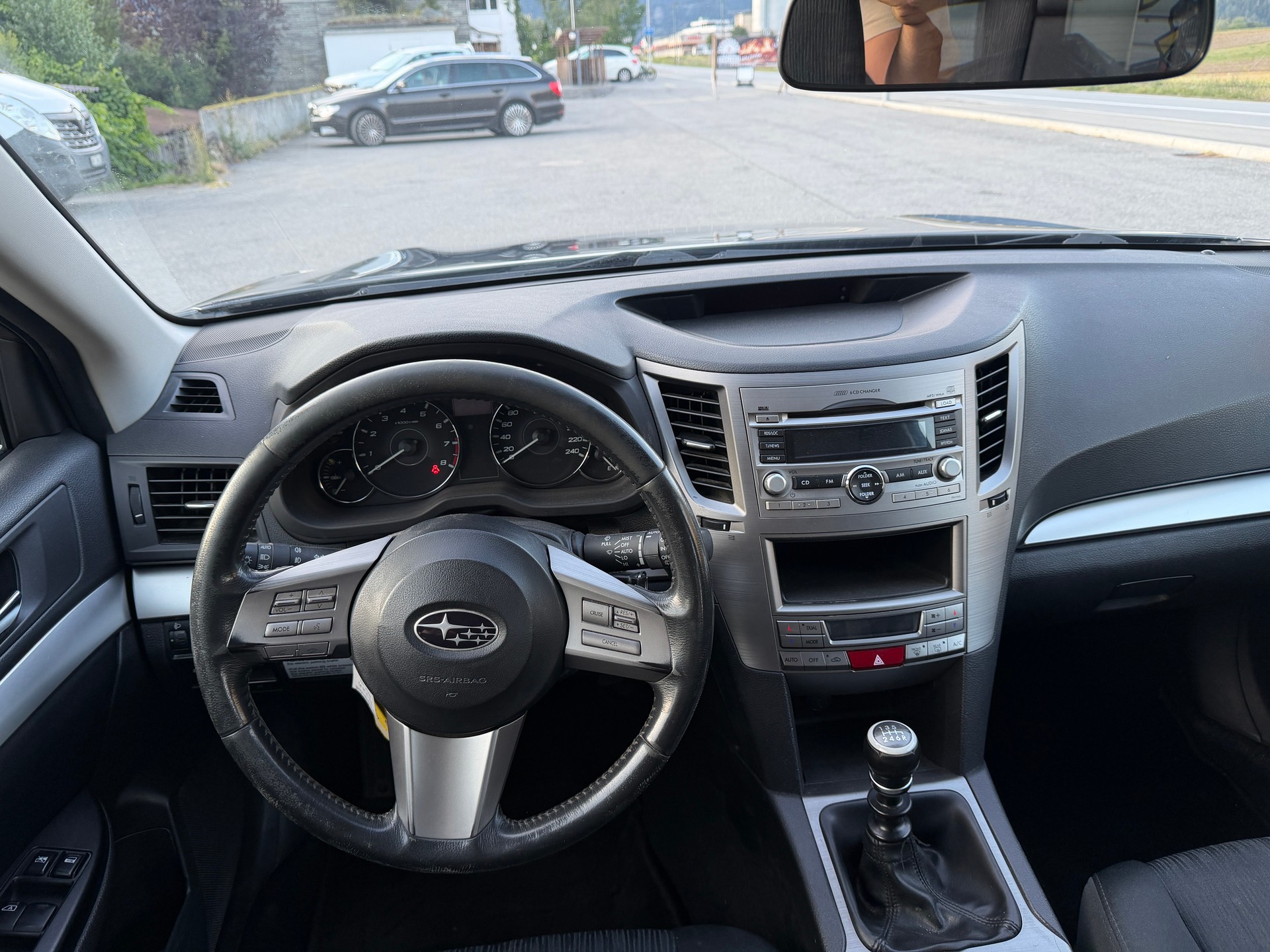 SUBARU Legacy 2.0i Swiss Special AWD-image-7
