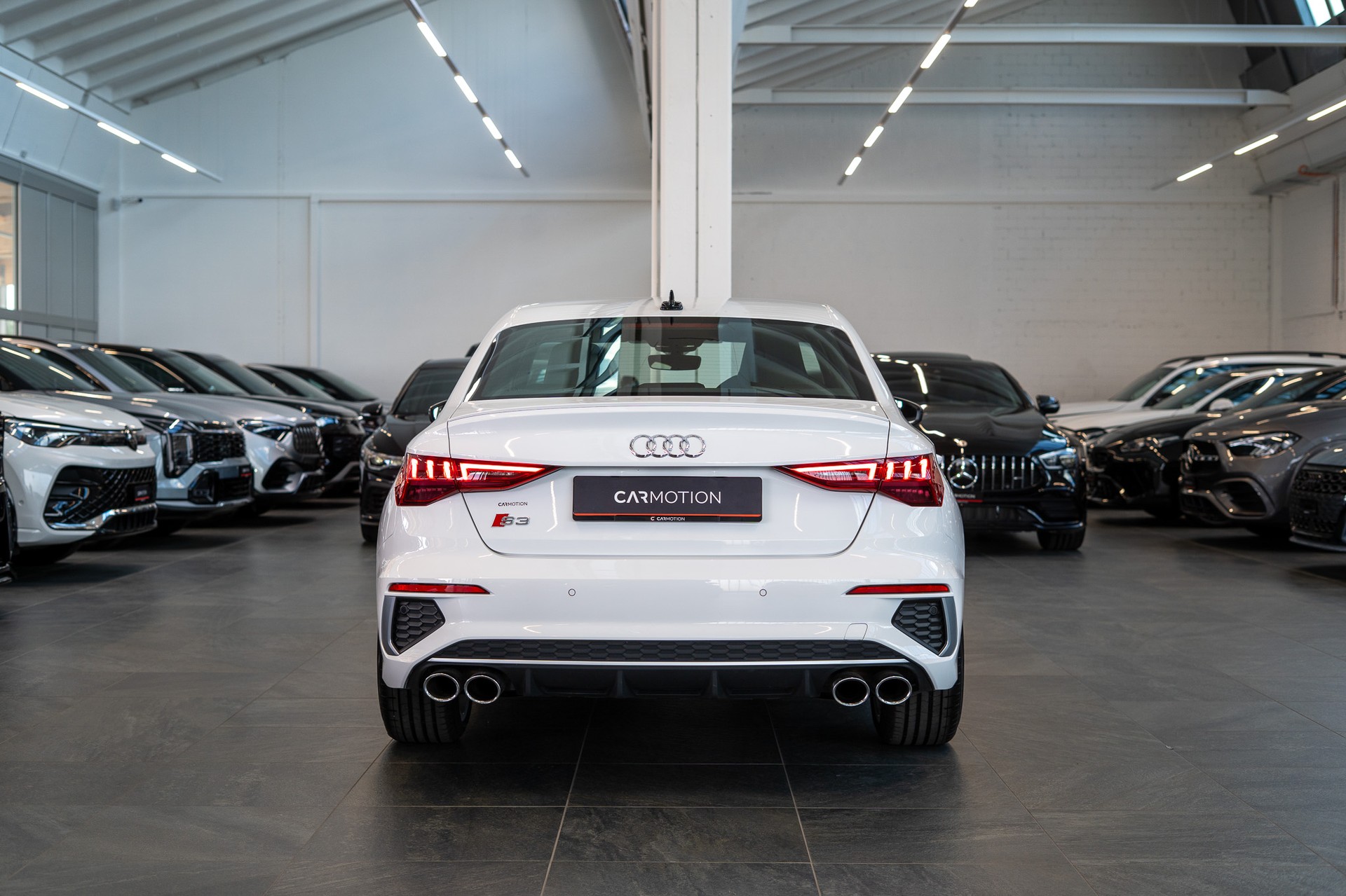 AUDI S3 Limousine 2.0 TFSI quattro S-Tronic / Sportsitze / Abstand-Tempomat / Virtual Cockpit-image-4