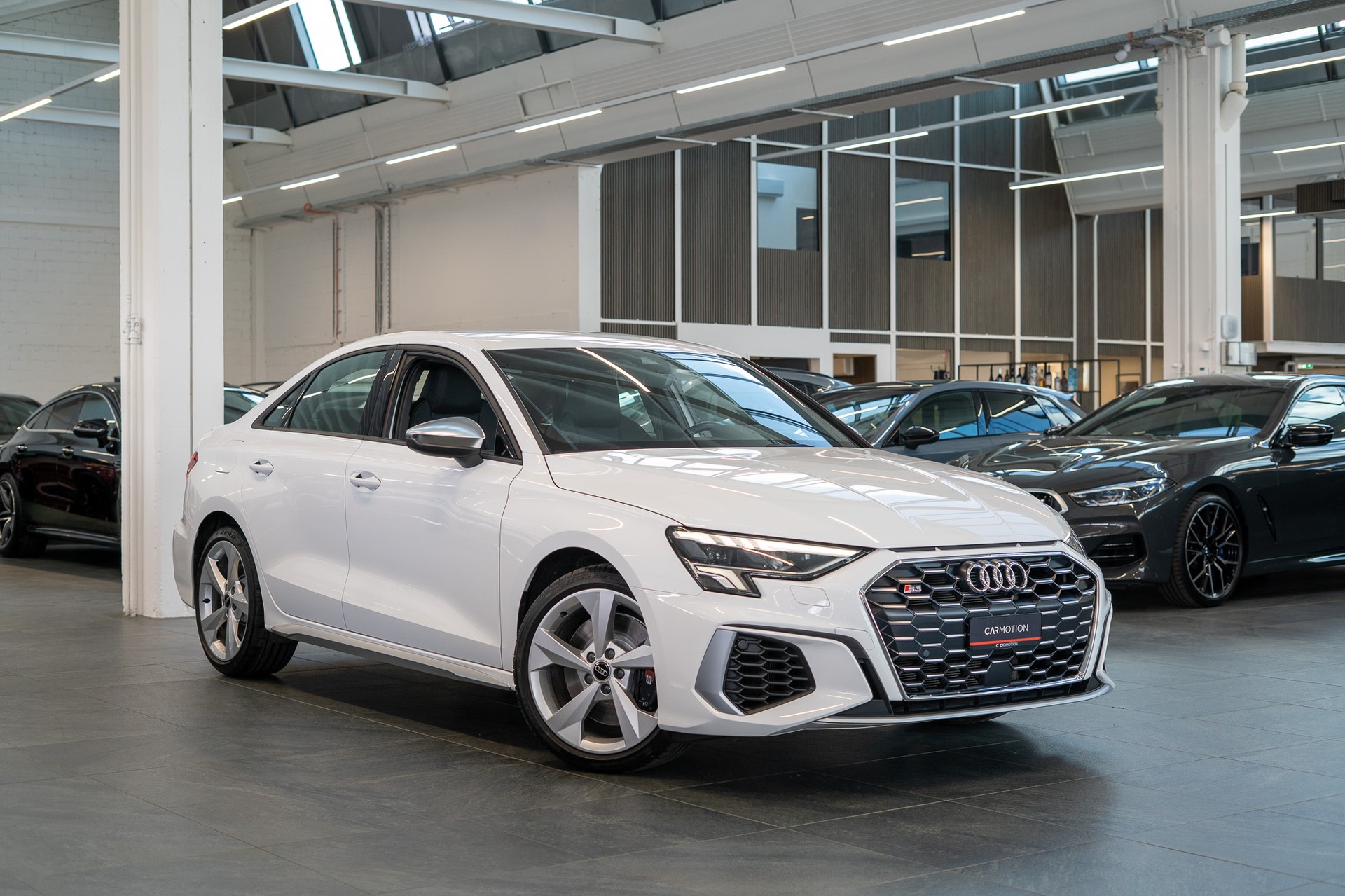 AUDI S3 Limousine 2.0 TFSI quattro S-Tronic / Sportsitze / Abstand-Tempomat / Virtual Cockpit-image-2