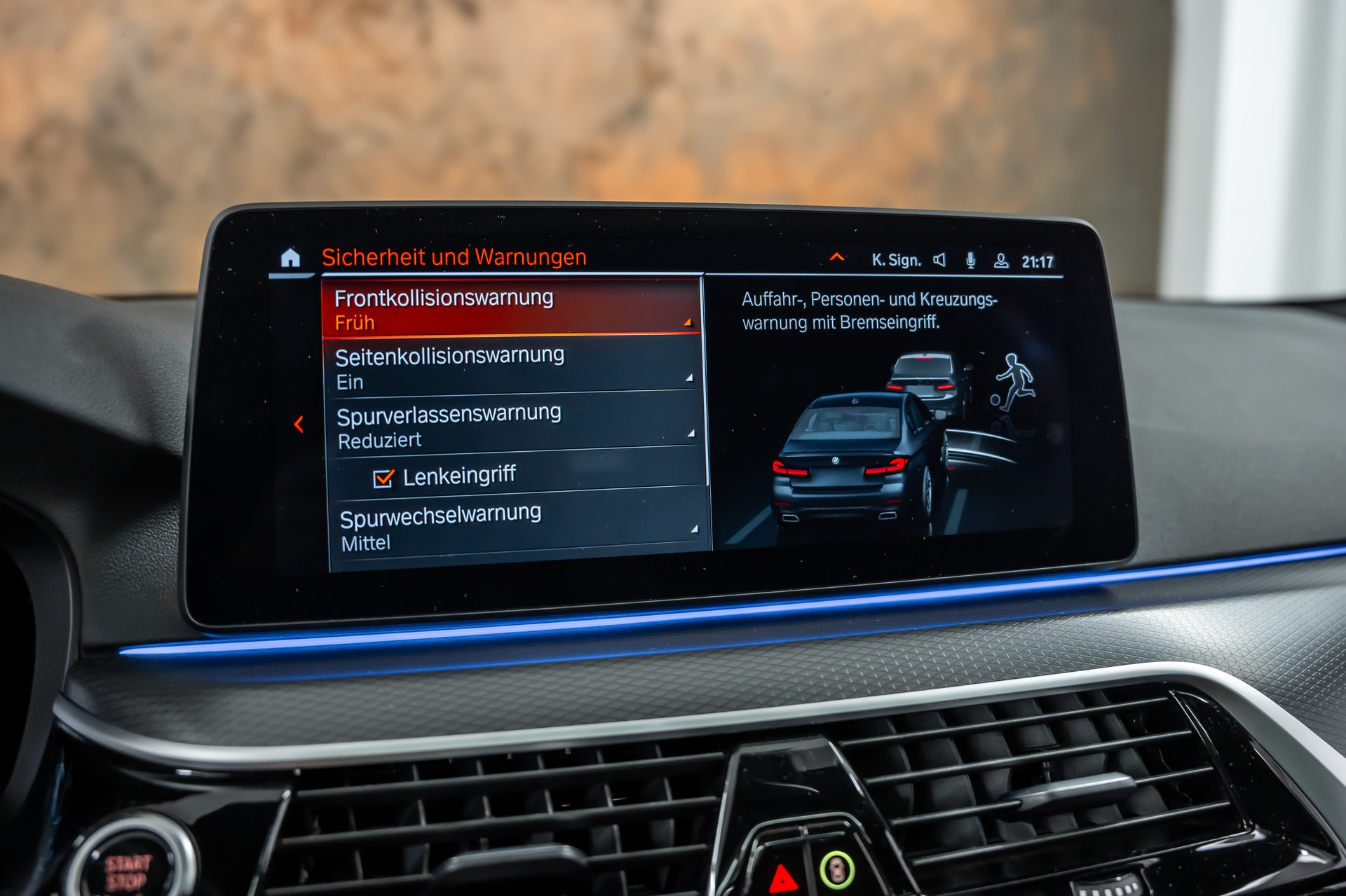 BMW M550i xDrive Steptronic *Panorama*Head-Up*Softclose*360°*-image-27