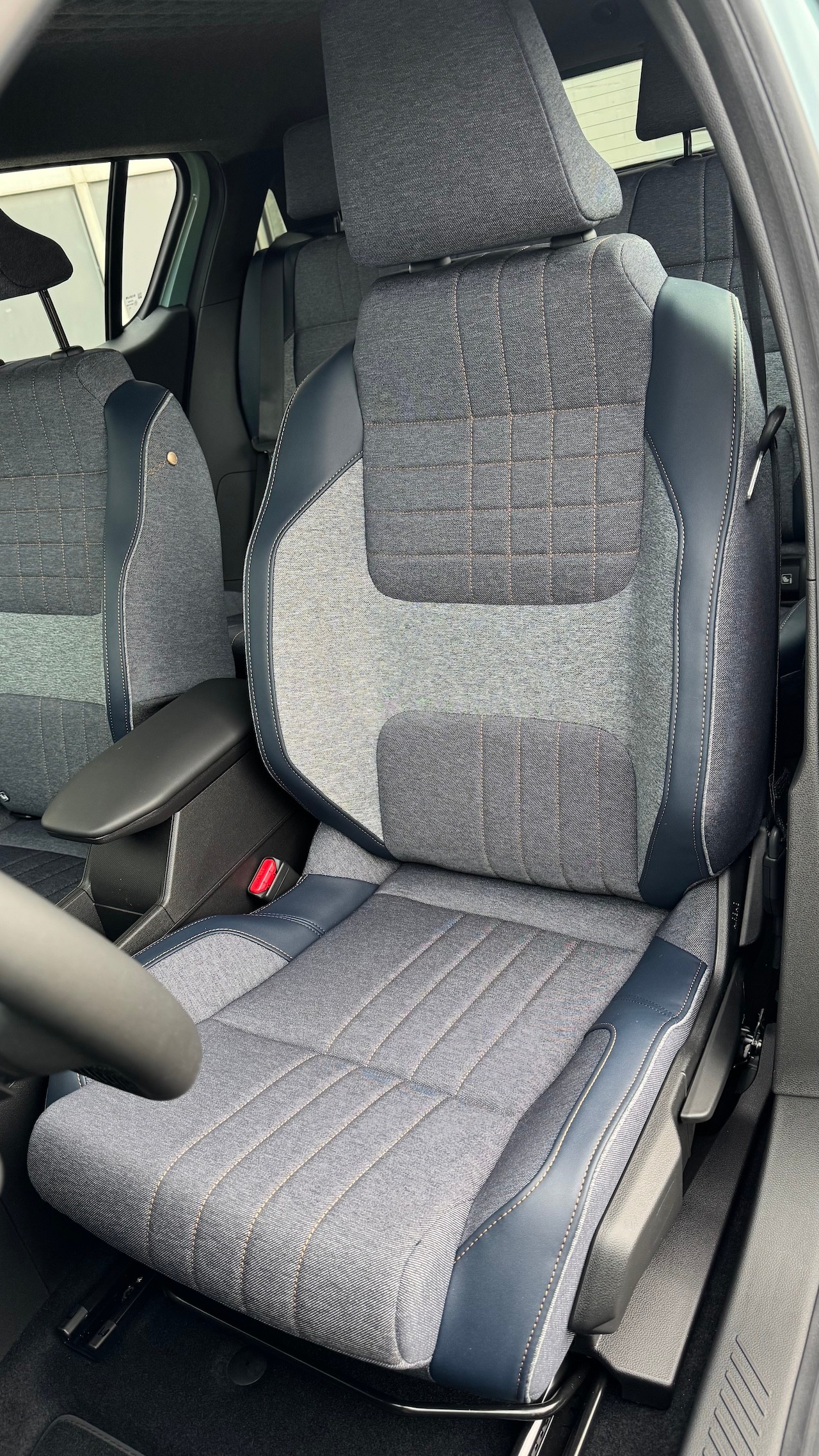 RENAULT R4 E-Tech Comfort Range 52 kWh Techno * VOLLAUSSTATTUNG * TOUTES OPTIONS *-image-16