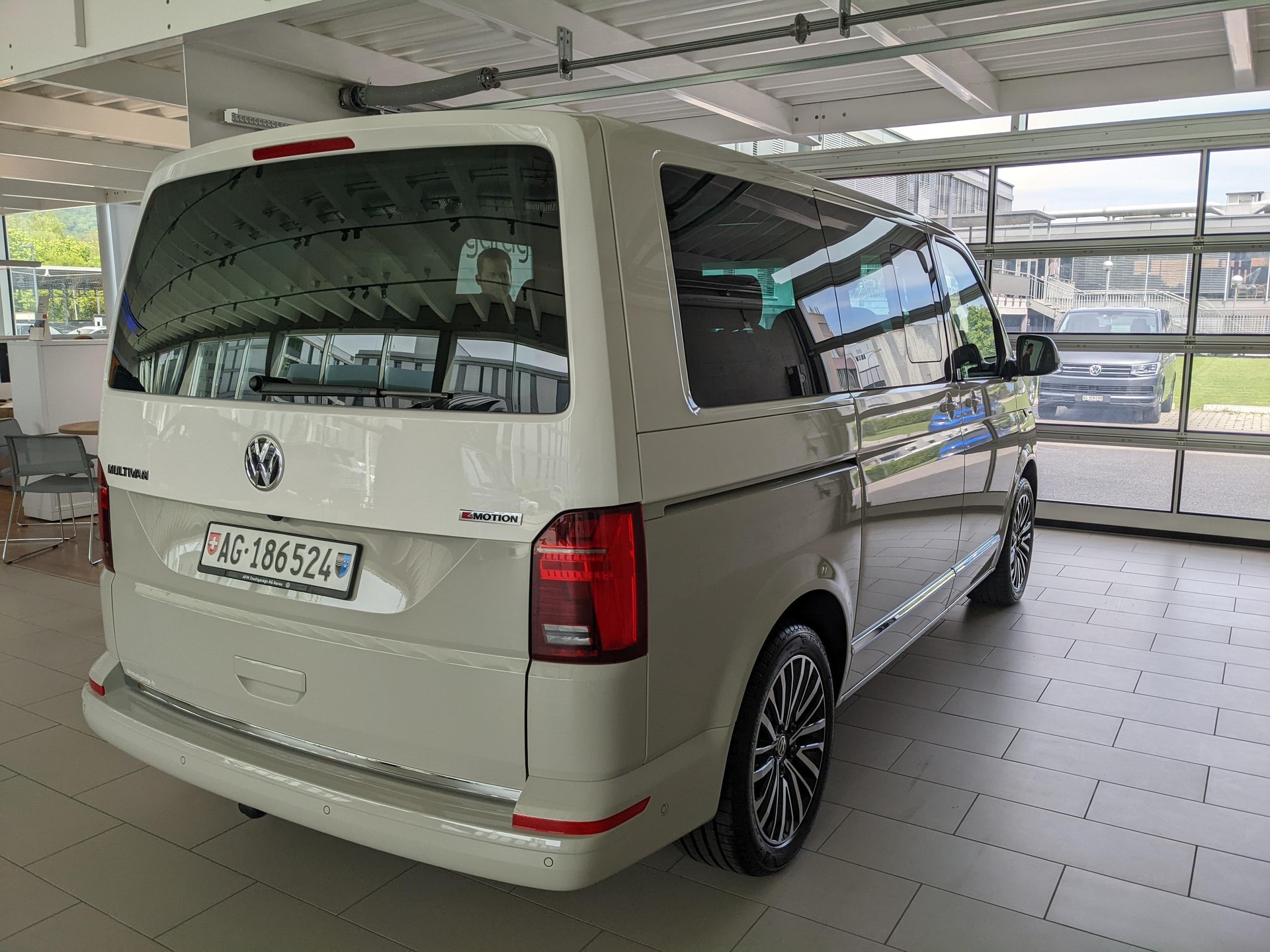 VW 2.0 TDI 204 Highline Liberty DSG 4m-image-3