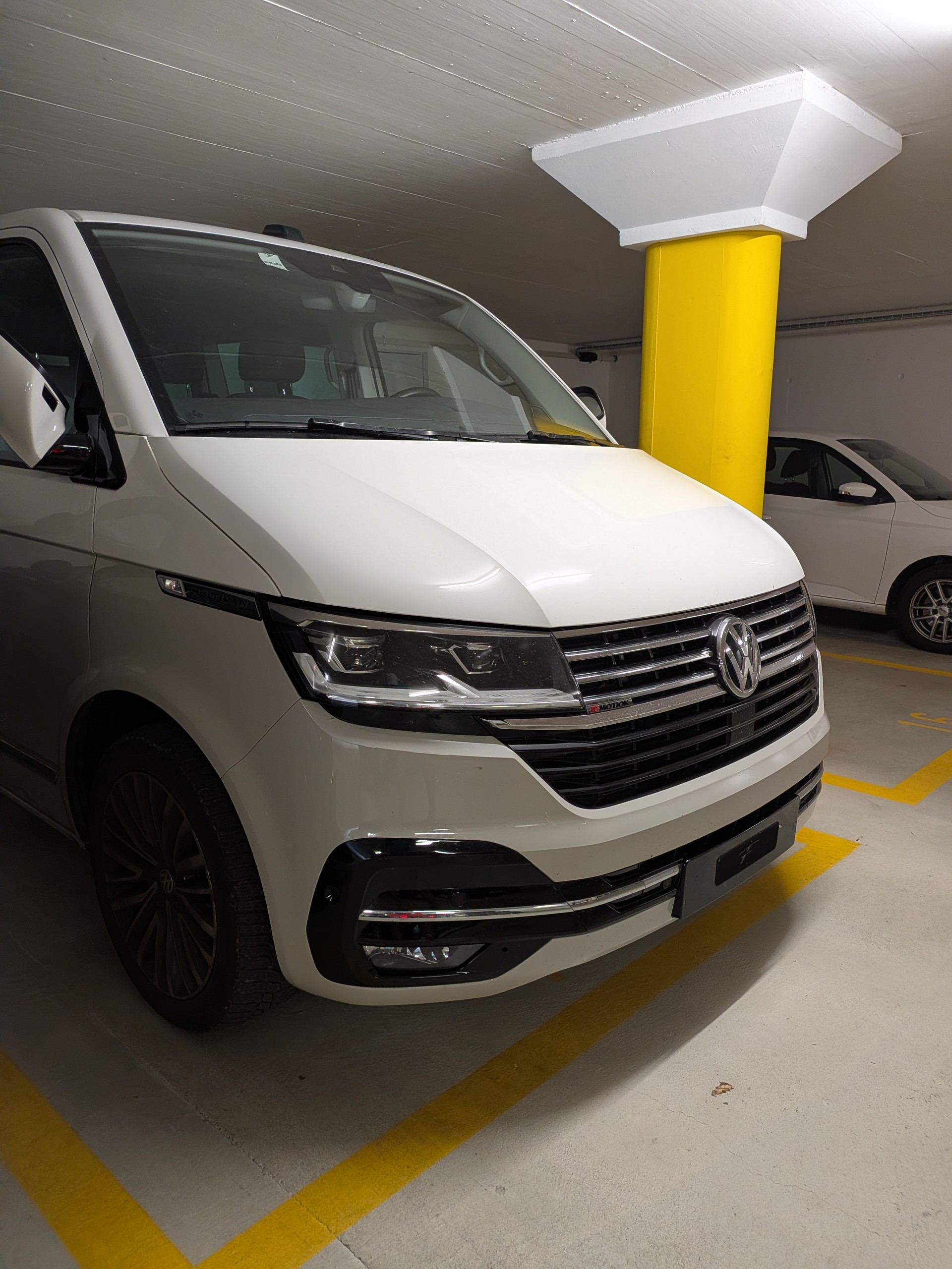 VW 2.0 TDI 204 Highline Liberty DSG 4m-image-2
