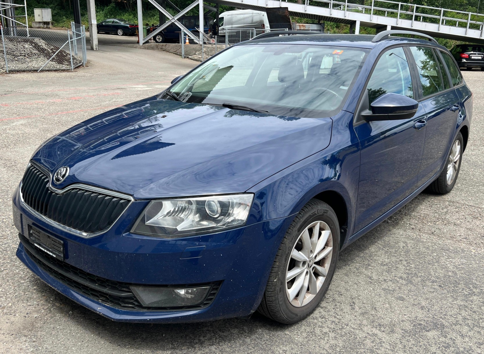 SKODA Octavia Combi 2.0 TDI Ambition 4x4 DSG-image-1