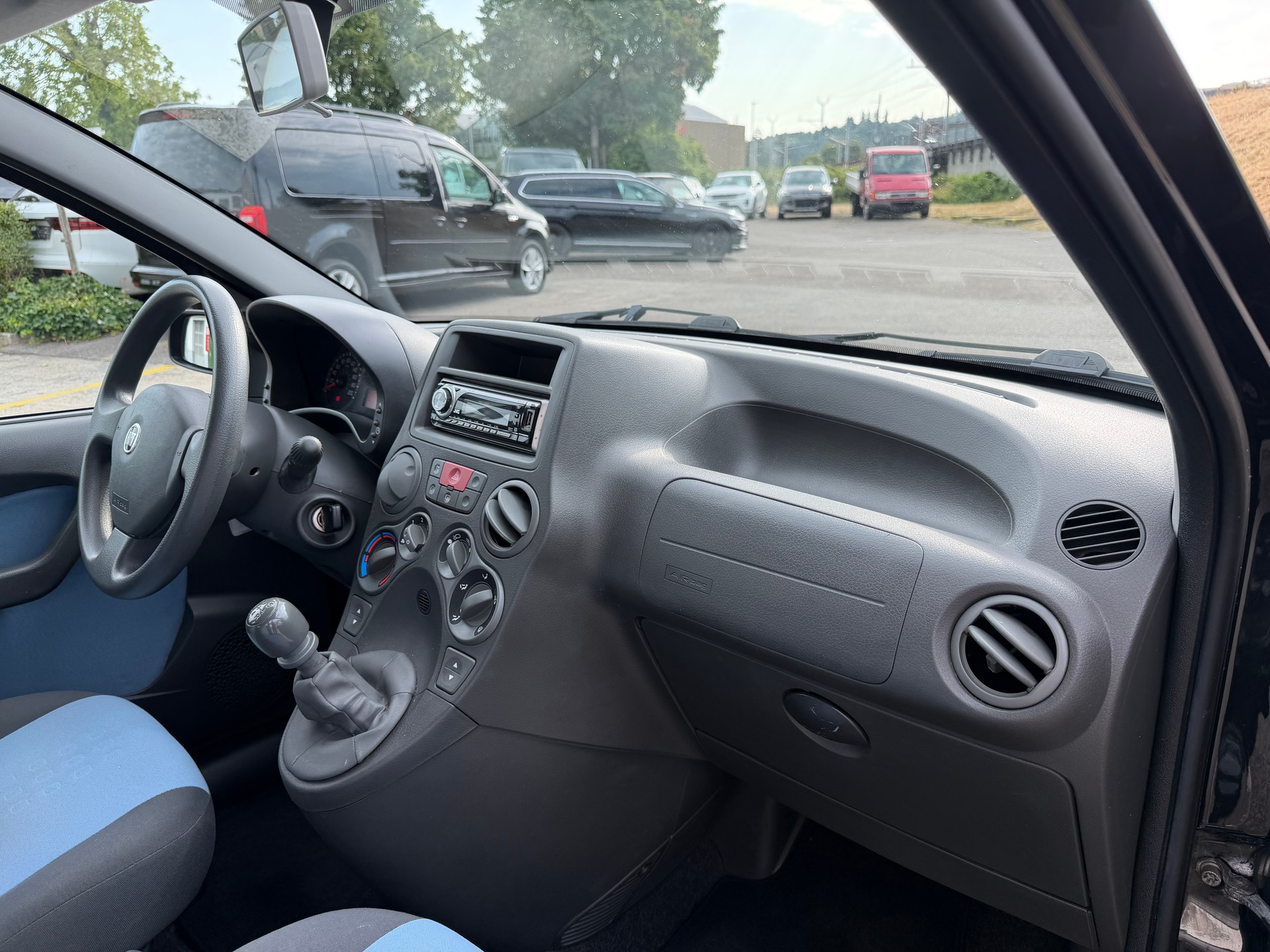 FIAT Panda 1.2 Emotion-image-12