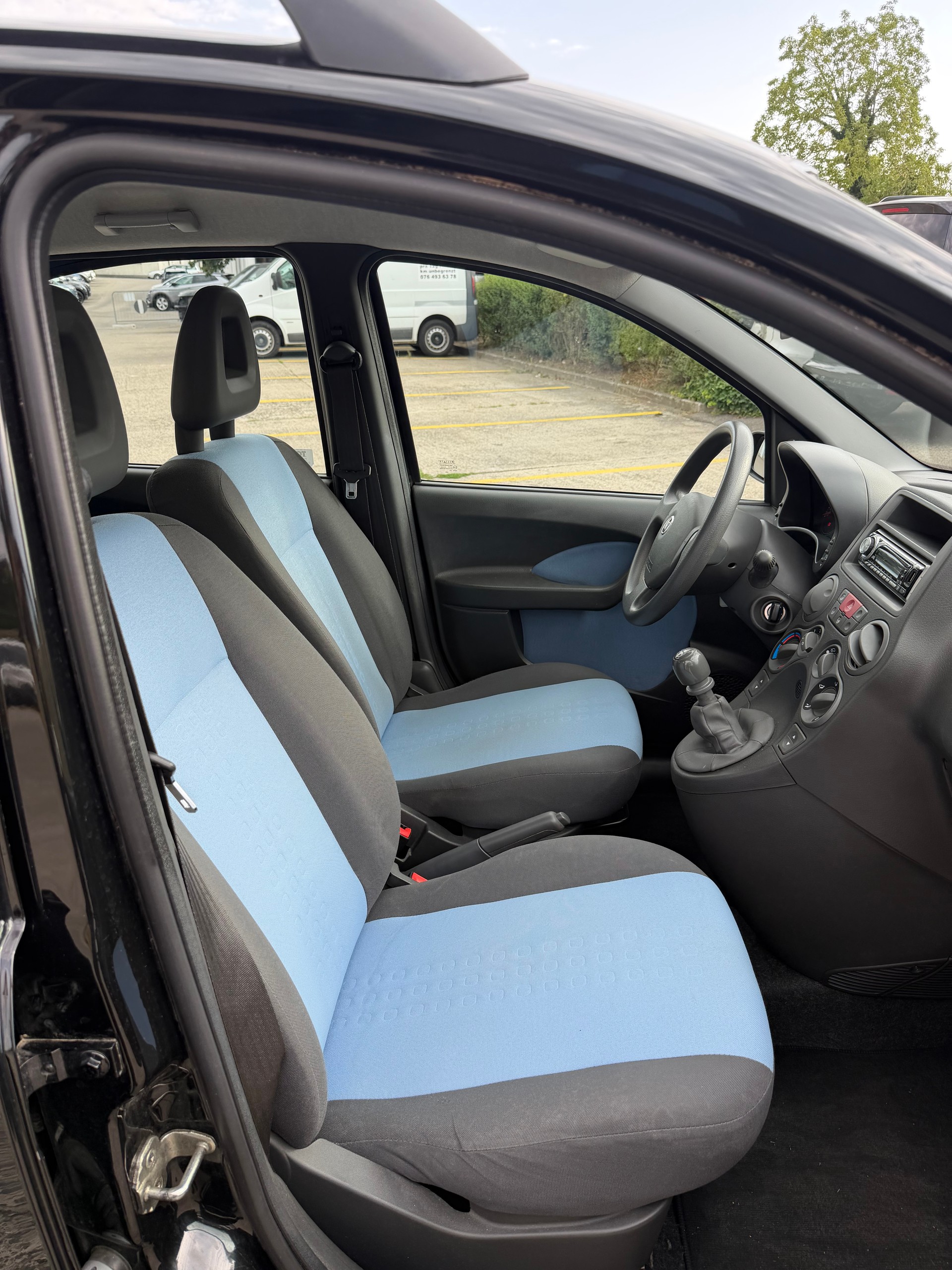 FIAT Panda 1.2 Emotion-image-10