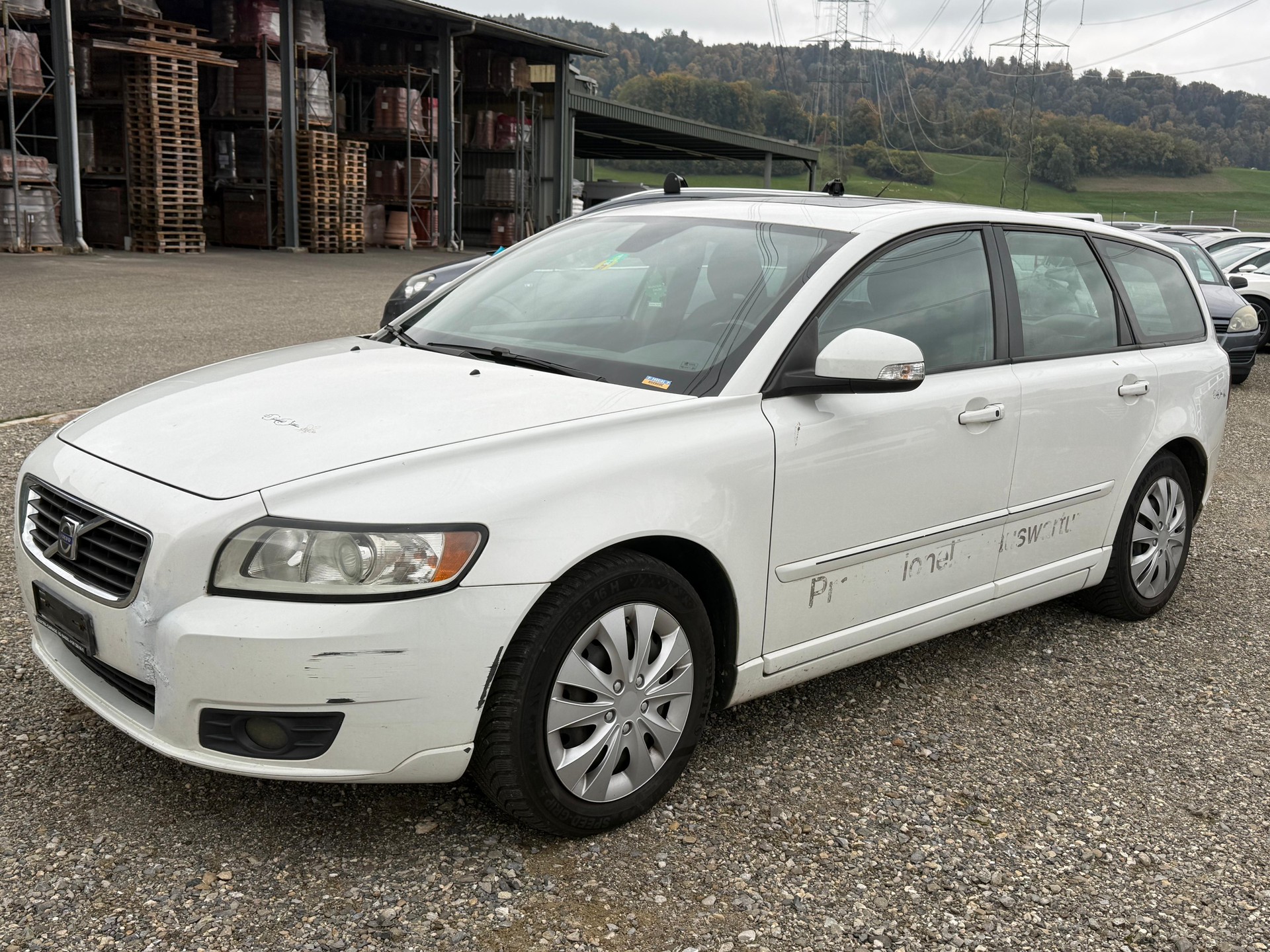 VOLVO V50 D5-image-2