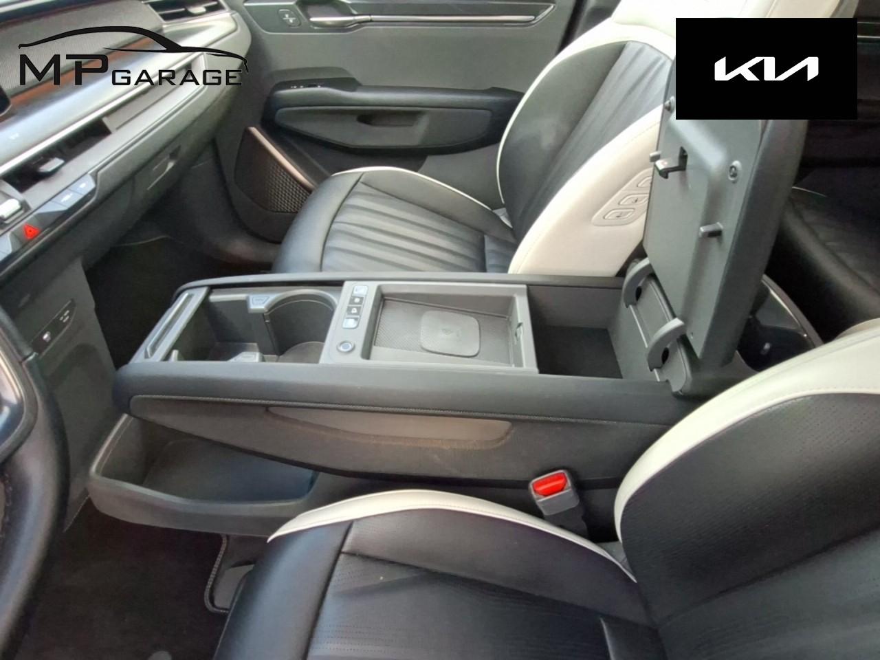 KIA EV9 99.8 kWh GT-Line 4x4-image-12