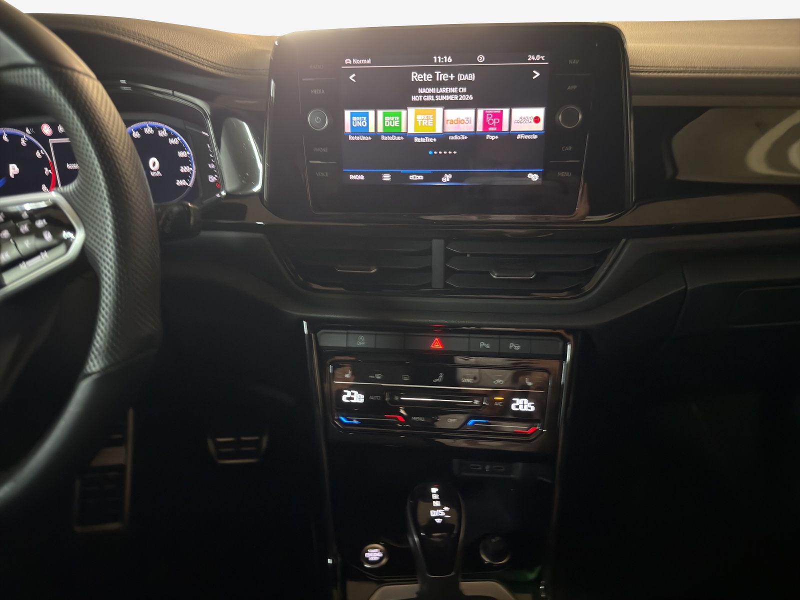 VW T-Roc 2.0 TSI R-Line DSG 4Motion-image-10