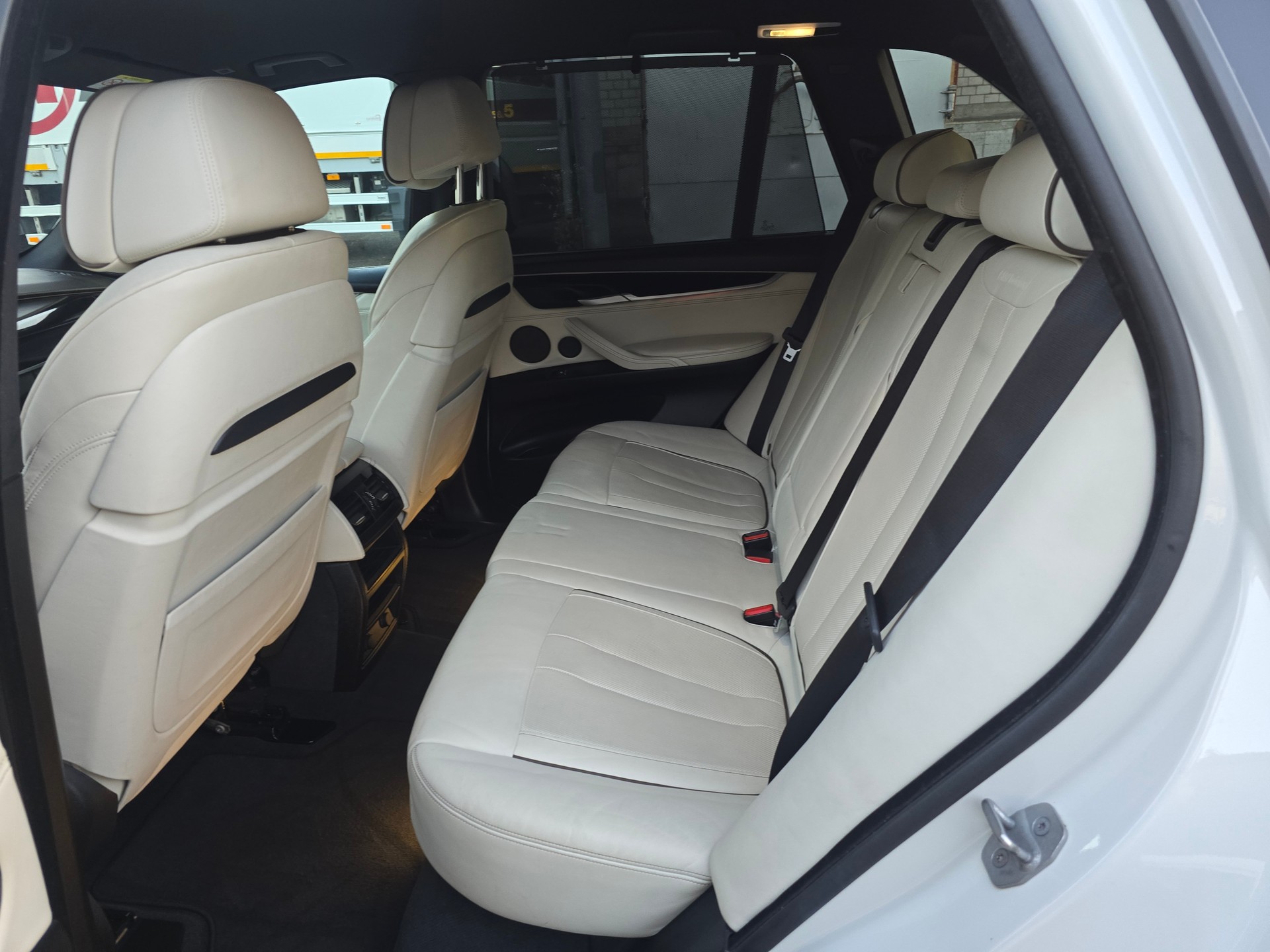 BMW X5 xDrive 40d Steptronic-image-15