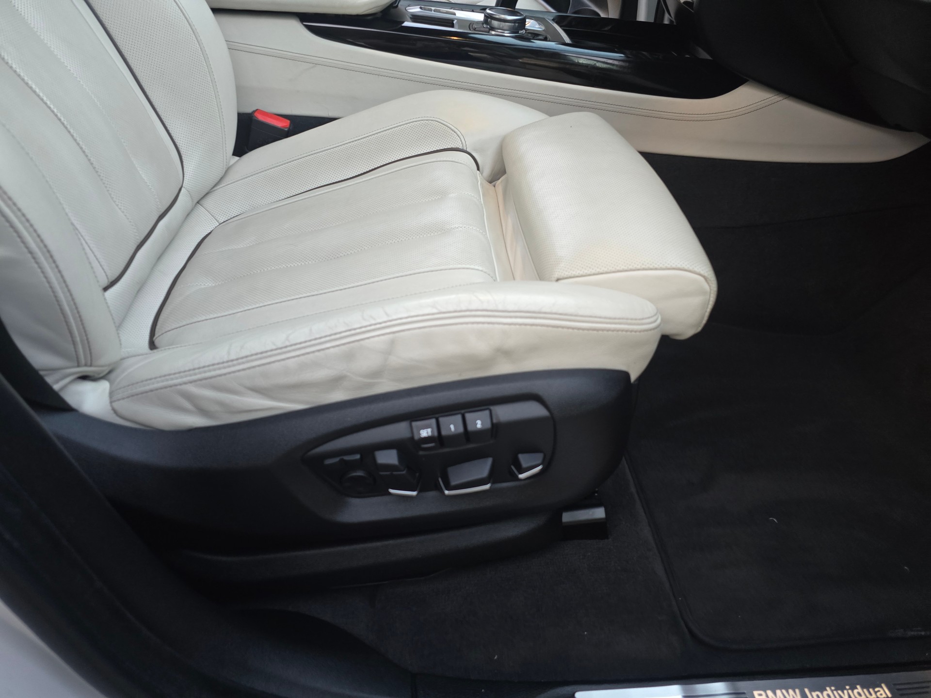 BMW X5 xDrive 40d Steptronic-image-17