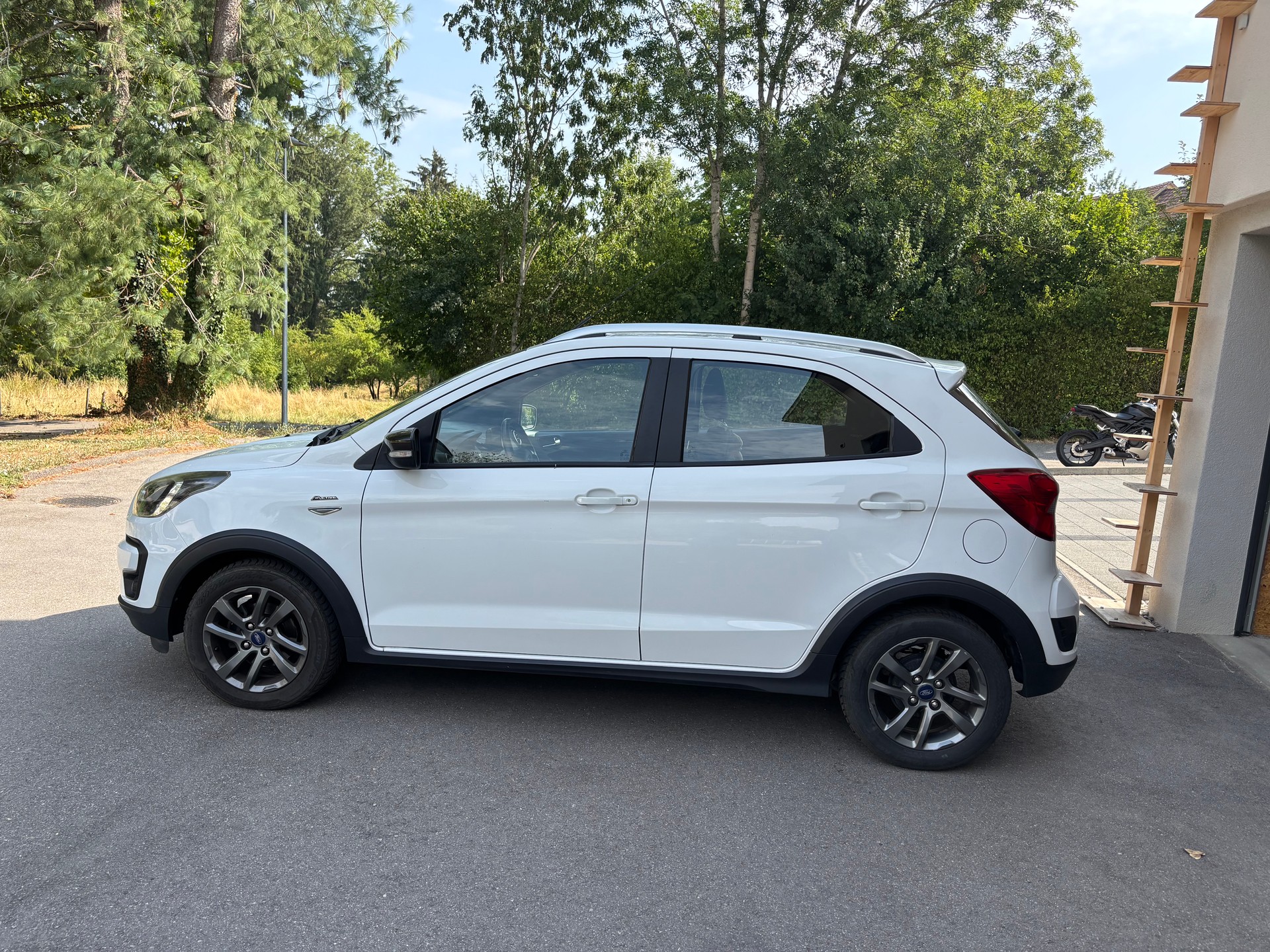FORD 1.2 Ti-VCT 85 Active-image-2