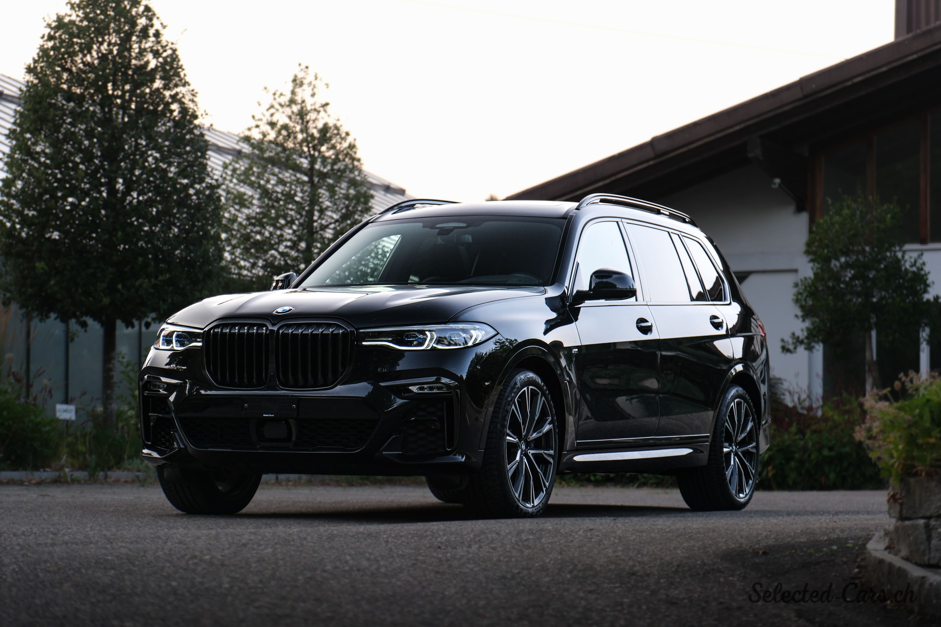 BMW X7 xDrive 48V 40d Steptronic-image-0