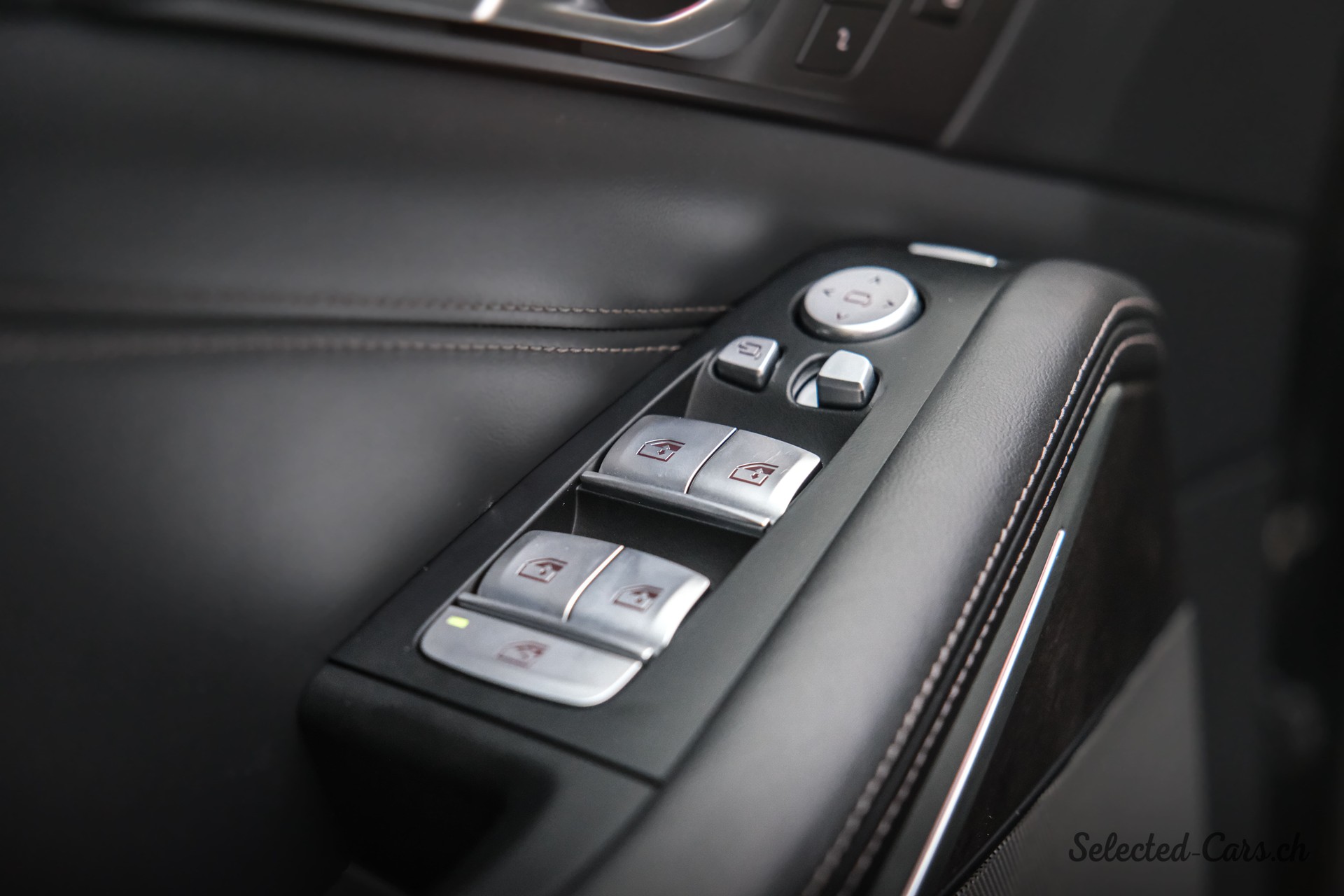 BMW X7 xDrive 48V 40d Steptronic-image-6