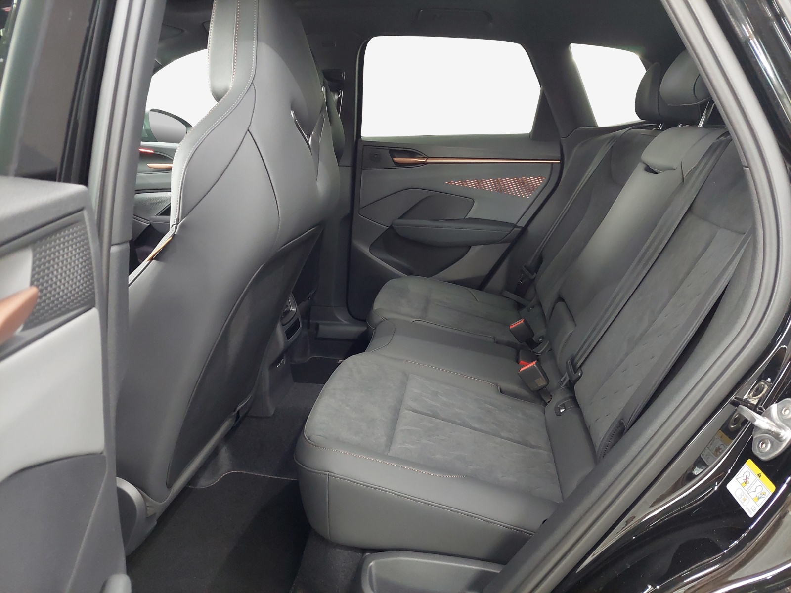 CUPRA Terramar 1.5 eHybrid DSG VZ-image-11