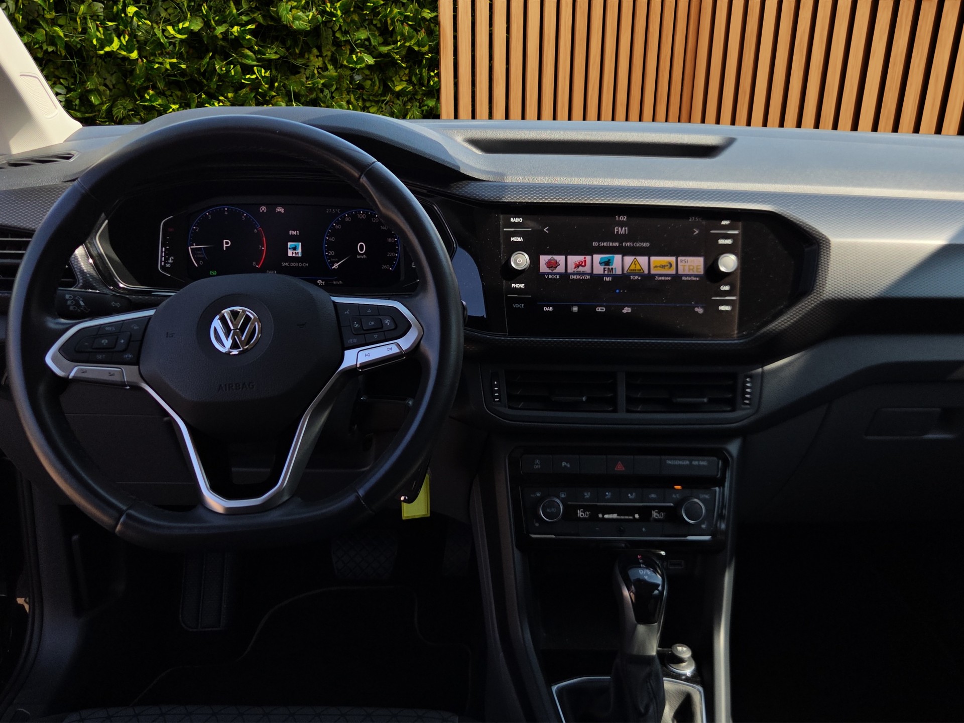 VW T-Cross 1.0 TSI Life DSG-image-10