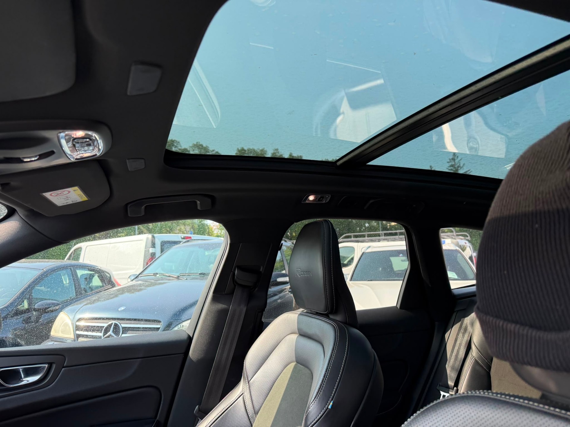 VOLVO XC60 T5 AWD R-Design Geartronic-image-11