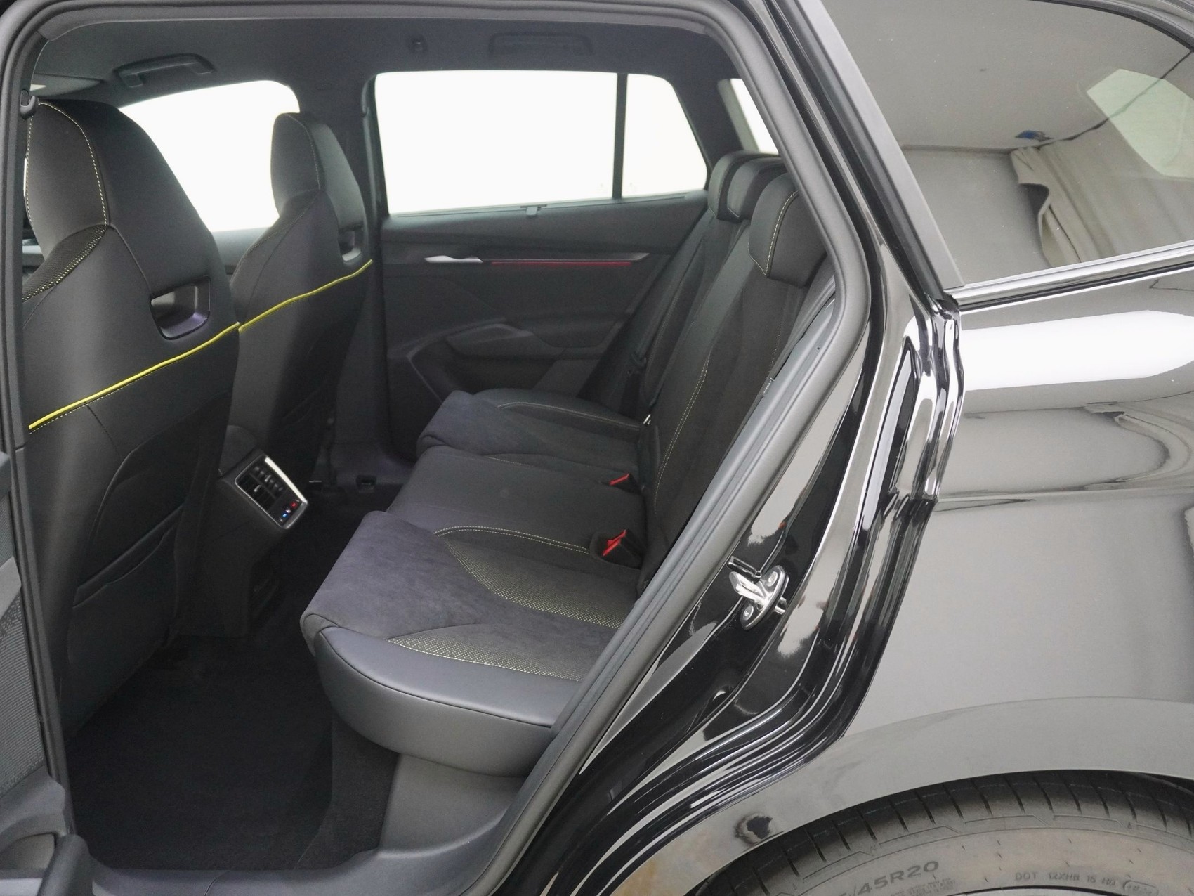 SKODA Enyaq iV RS-Lounge-image-15