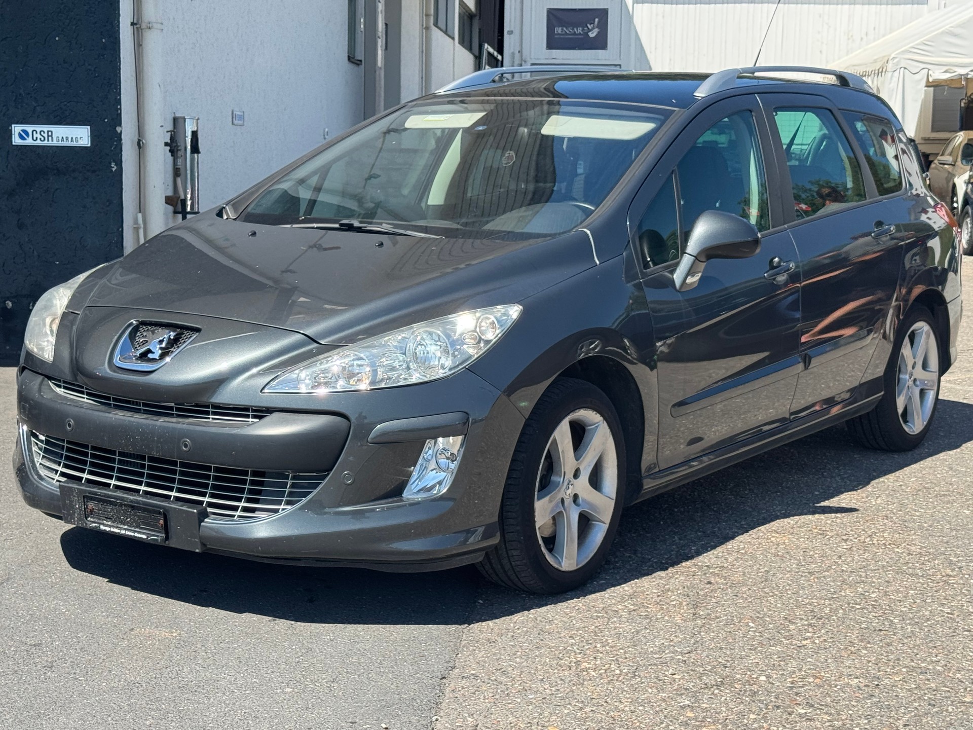 PEUGEOT 308 SW 1.6 16V Turbo Millesim 200 Automatic-image-0