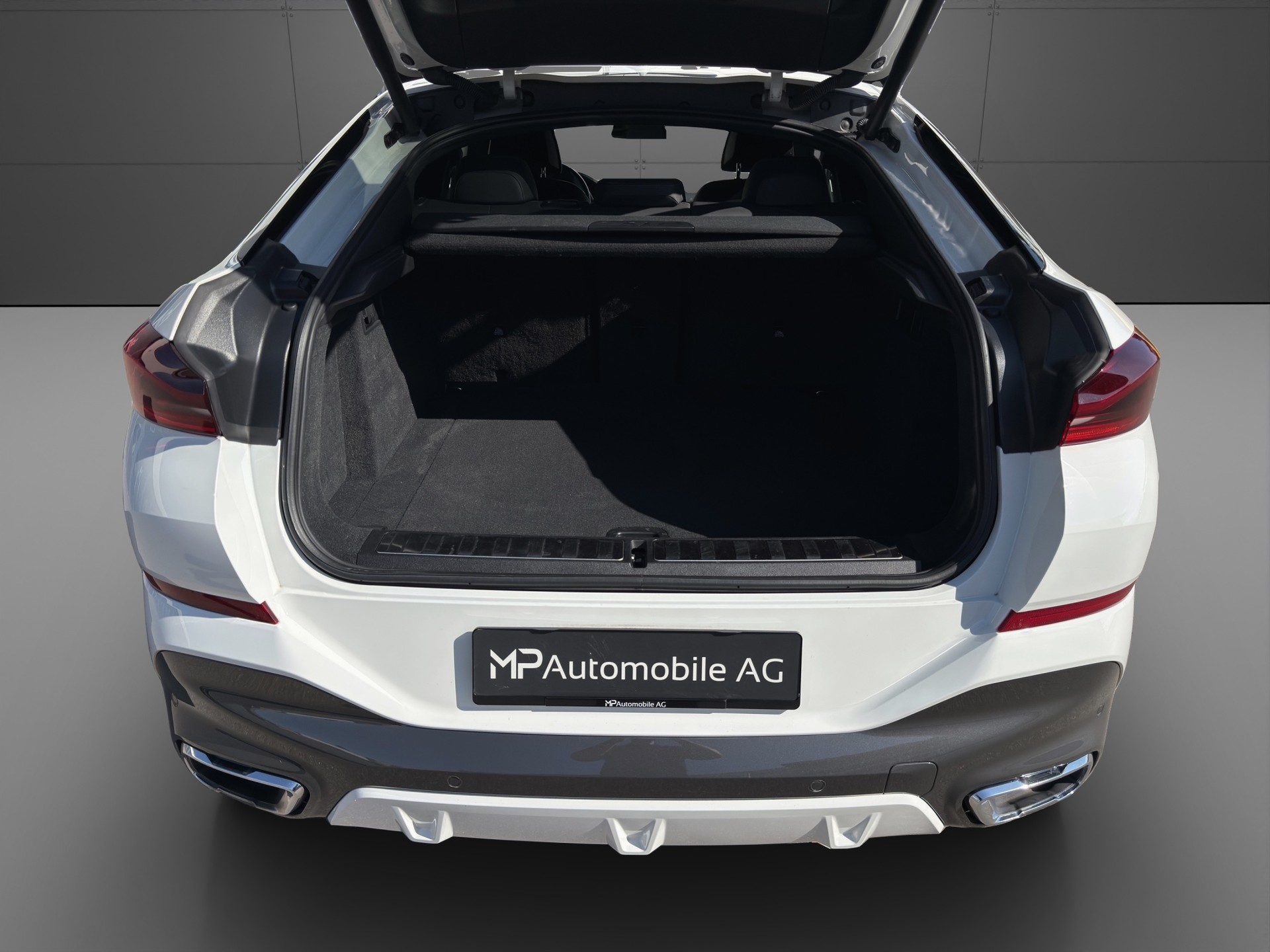 BMW X6 xDrive 40i Steptronic M Sport-showroom-element-3