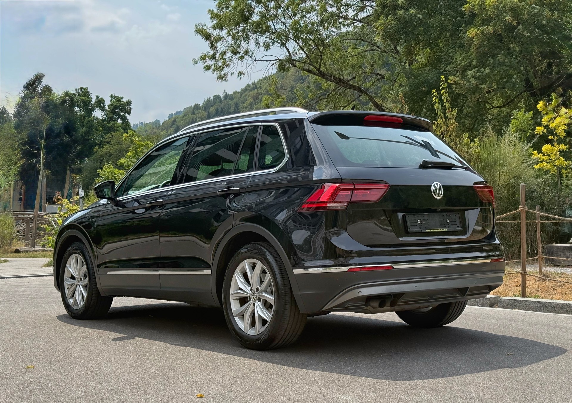 VW Tiguan 2.0TSI Highline 4Motion DSG-image-4