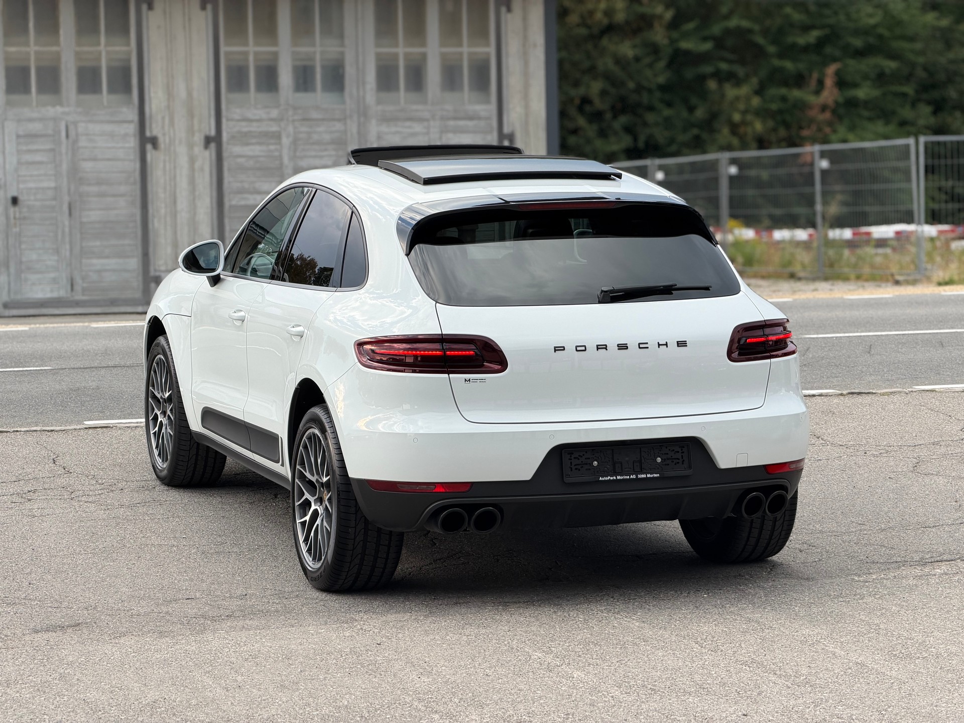 PORSCHE Macan PDK-image-6