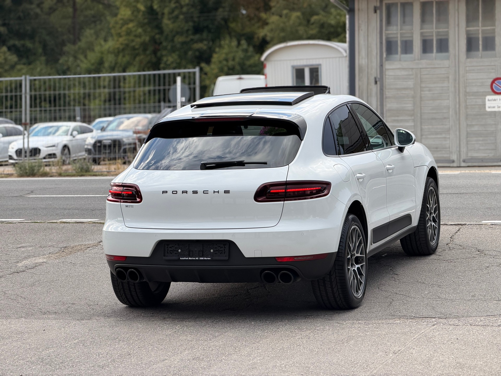 PORSCHE Macan PDK-image-4