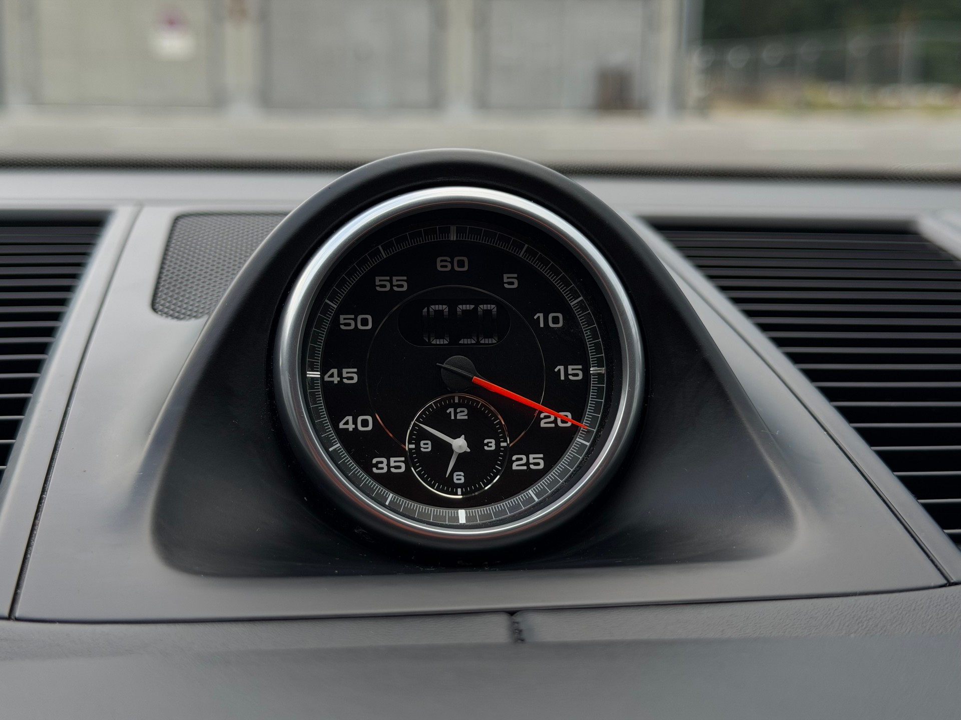 PORSCHE Macan PDK-image-21