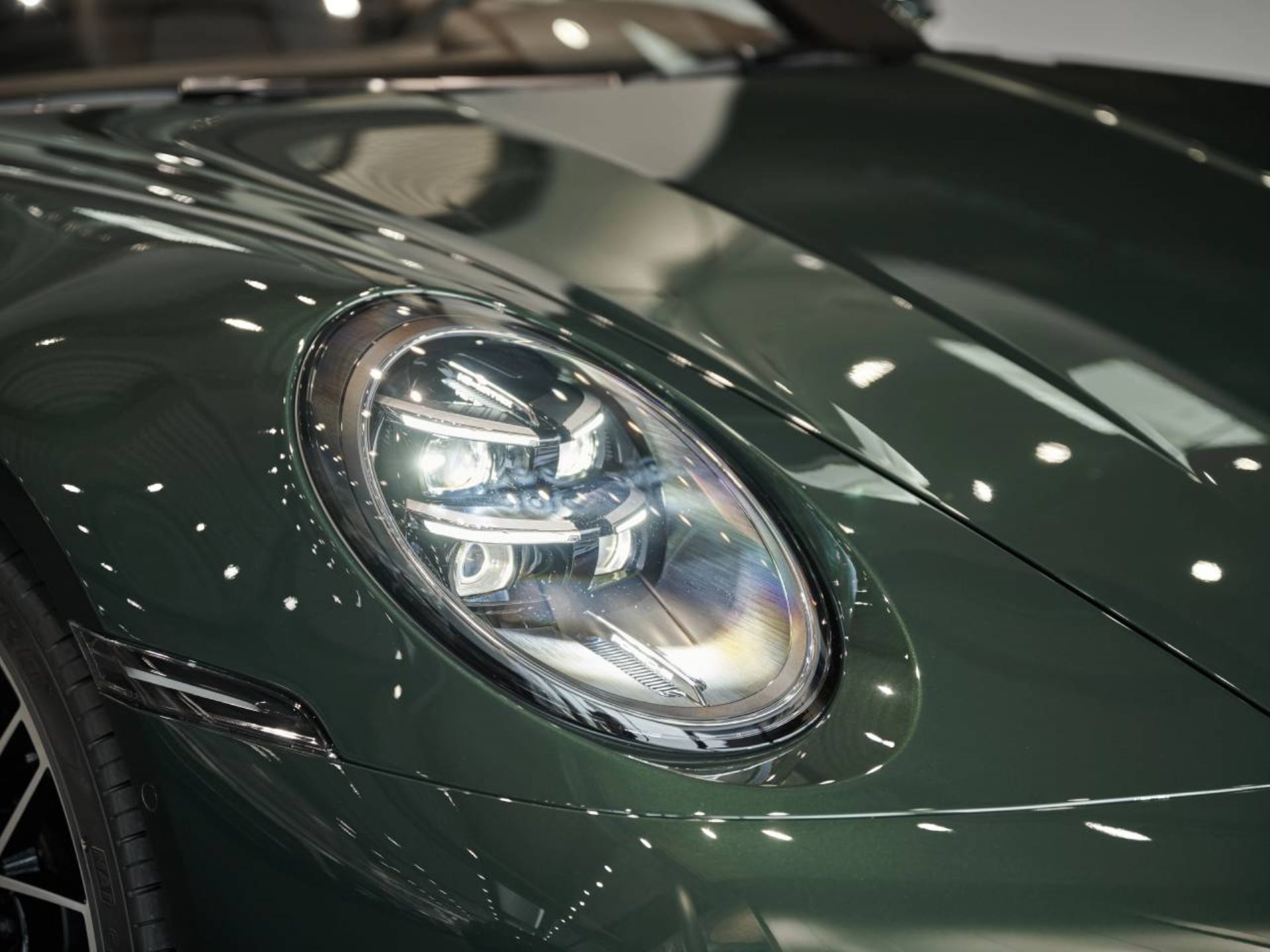 PORSCHE 911 Carrera 4S Cabriolet-image-30