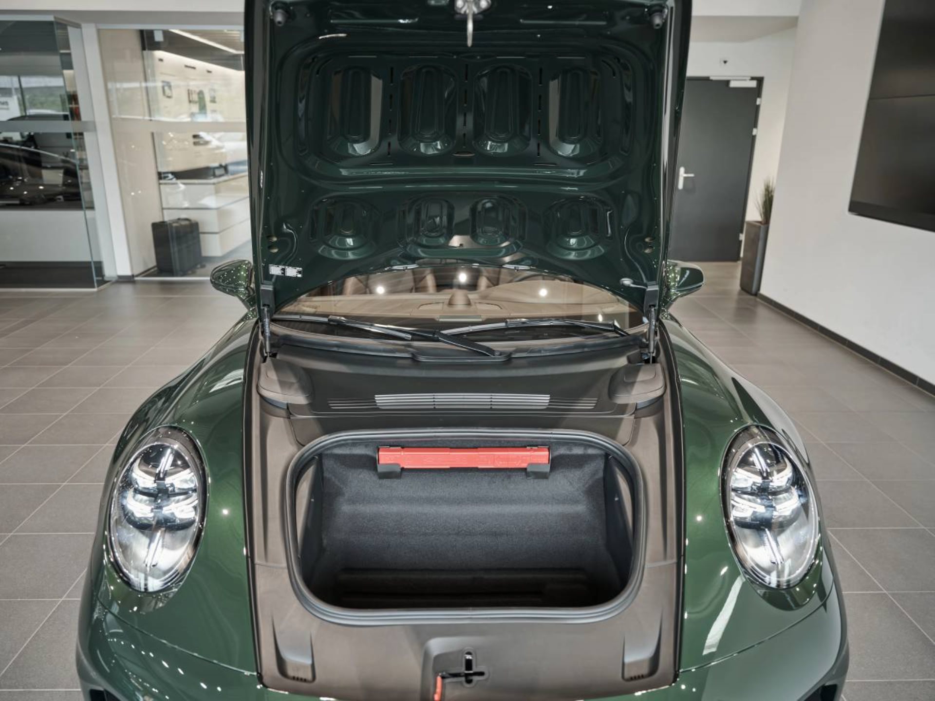 PORSCHE 911 Carrera 4S Cabriolet-image-9