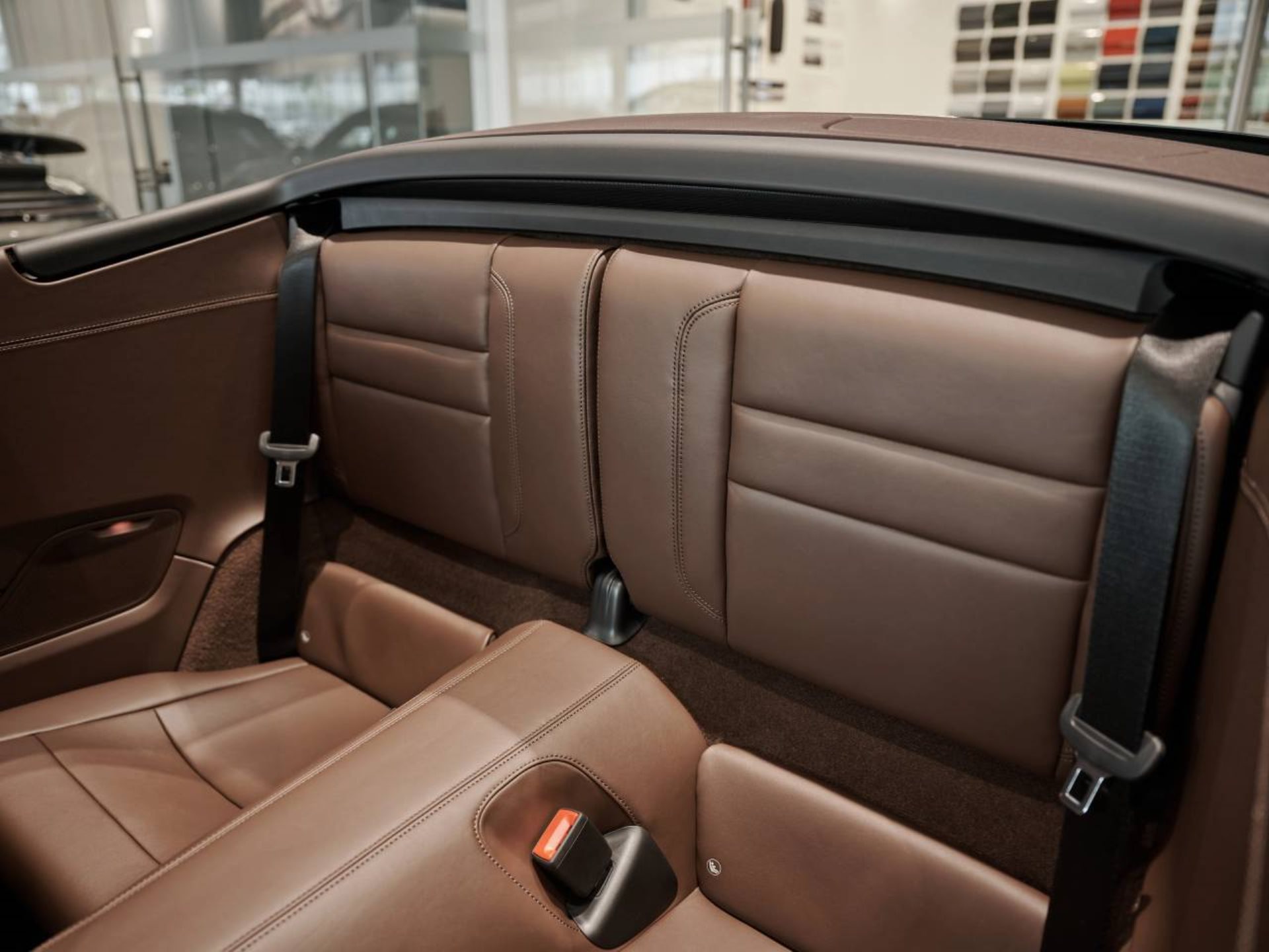 PORSCHE 911 Carrera 4S Cabriolet-image-25