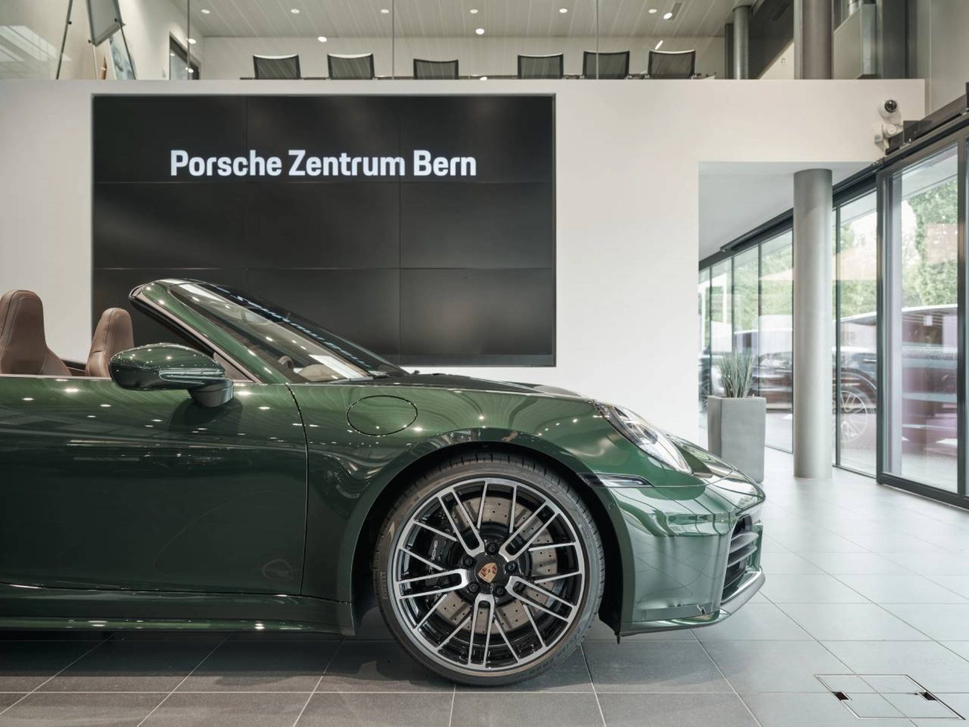 PORSCHE 911 Carrera 4S Cabriolet-image-18