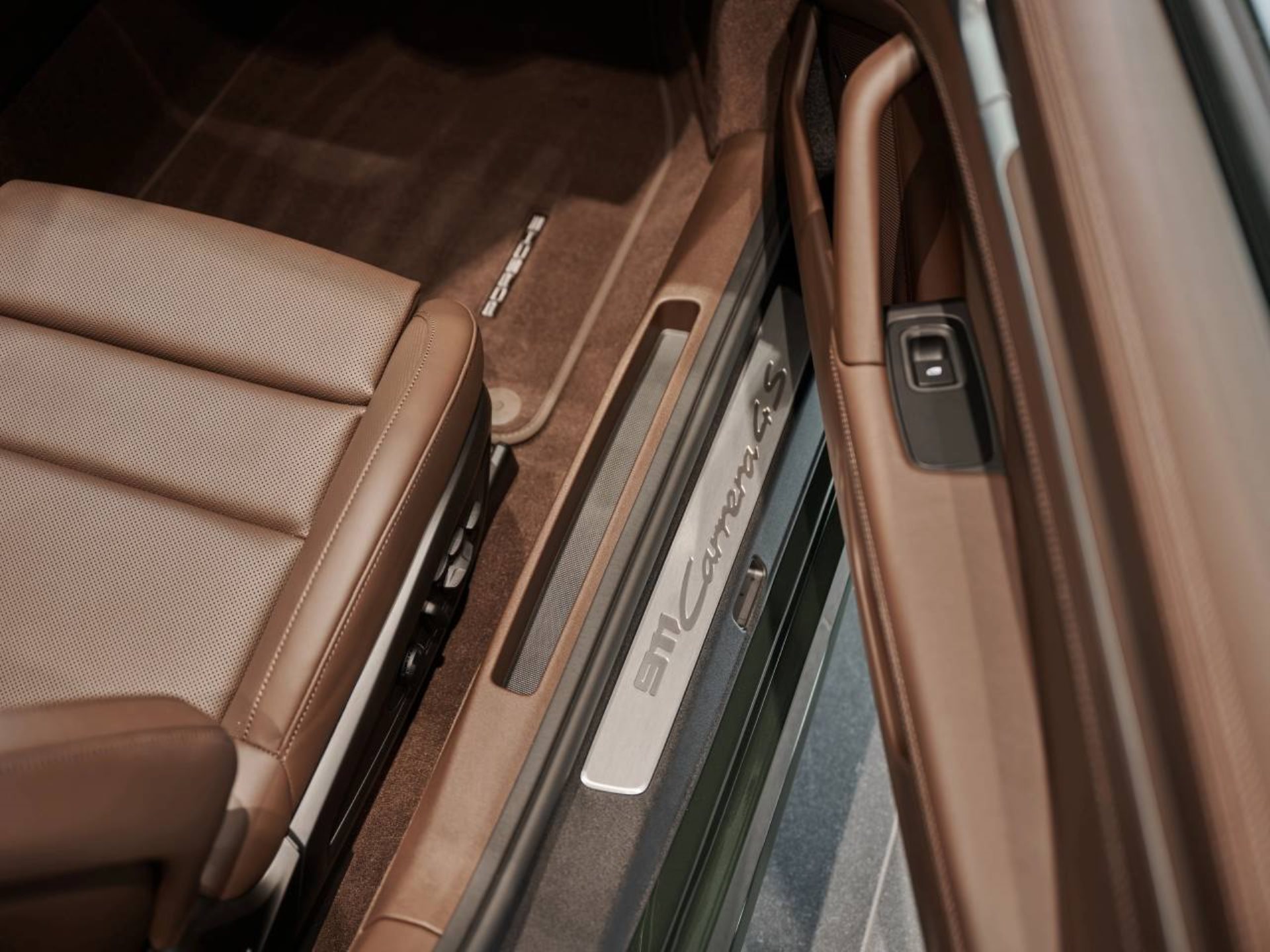 PORSCHE 911 Carrera 4S Cabriolet-image-29