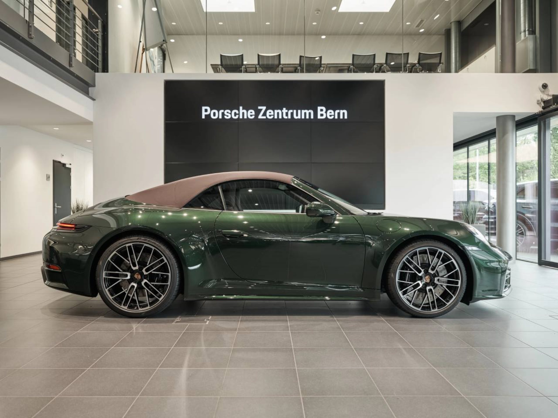 PORSCHE 911 Carrera 4S Cabriolet-image-11