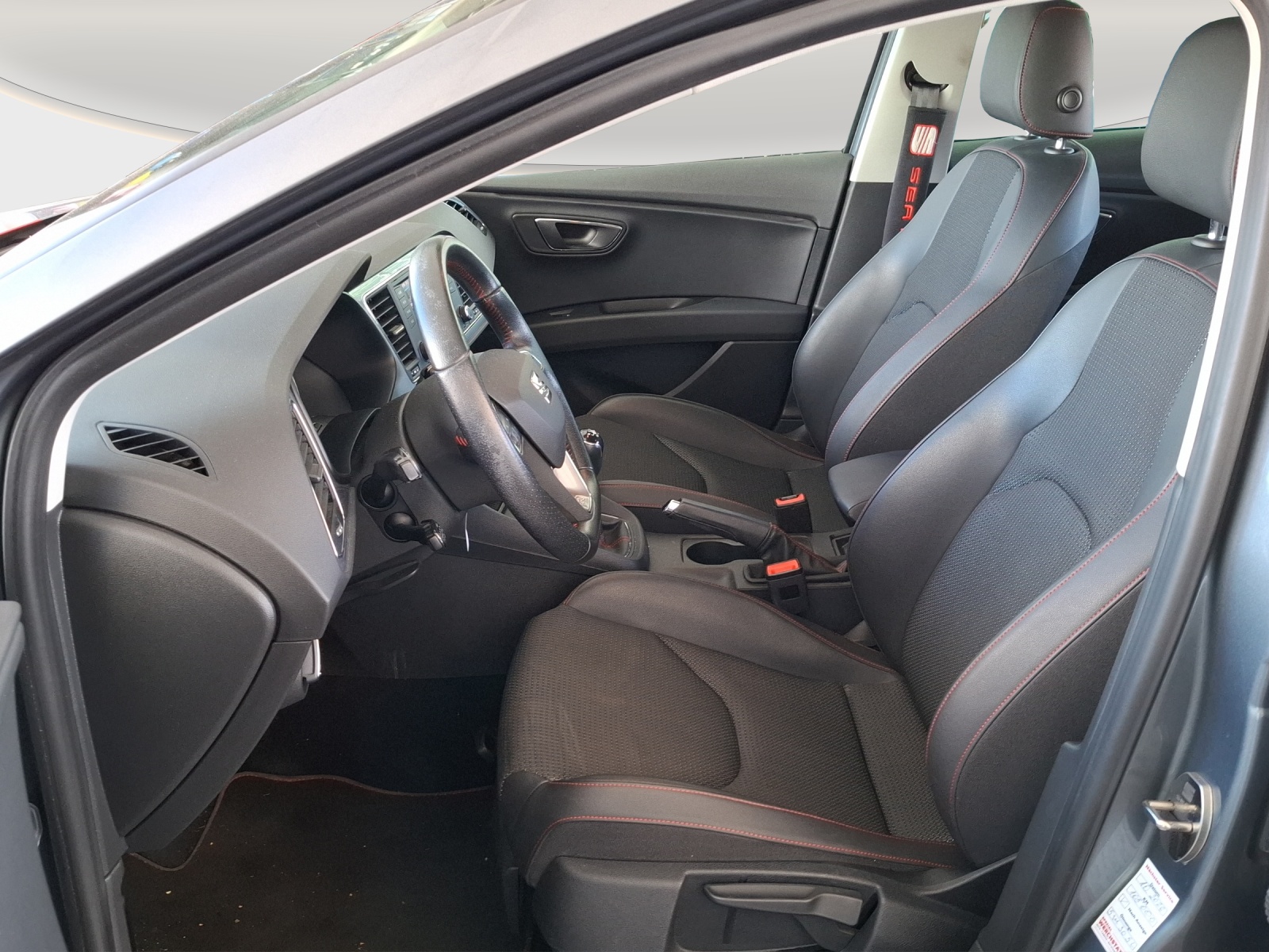 SEAT Leon 1.8 TSI FR // 8-fach Aluminiumbereift-image-8