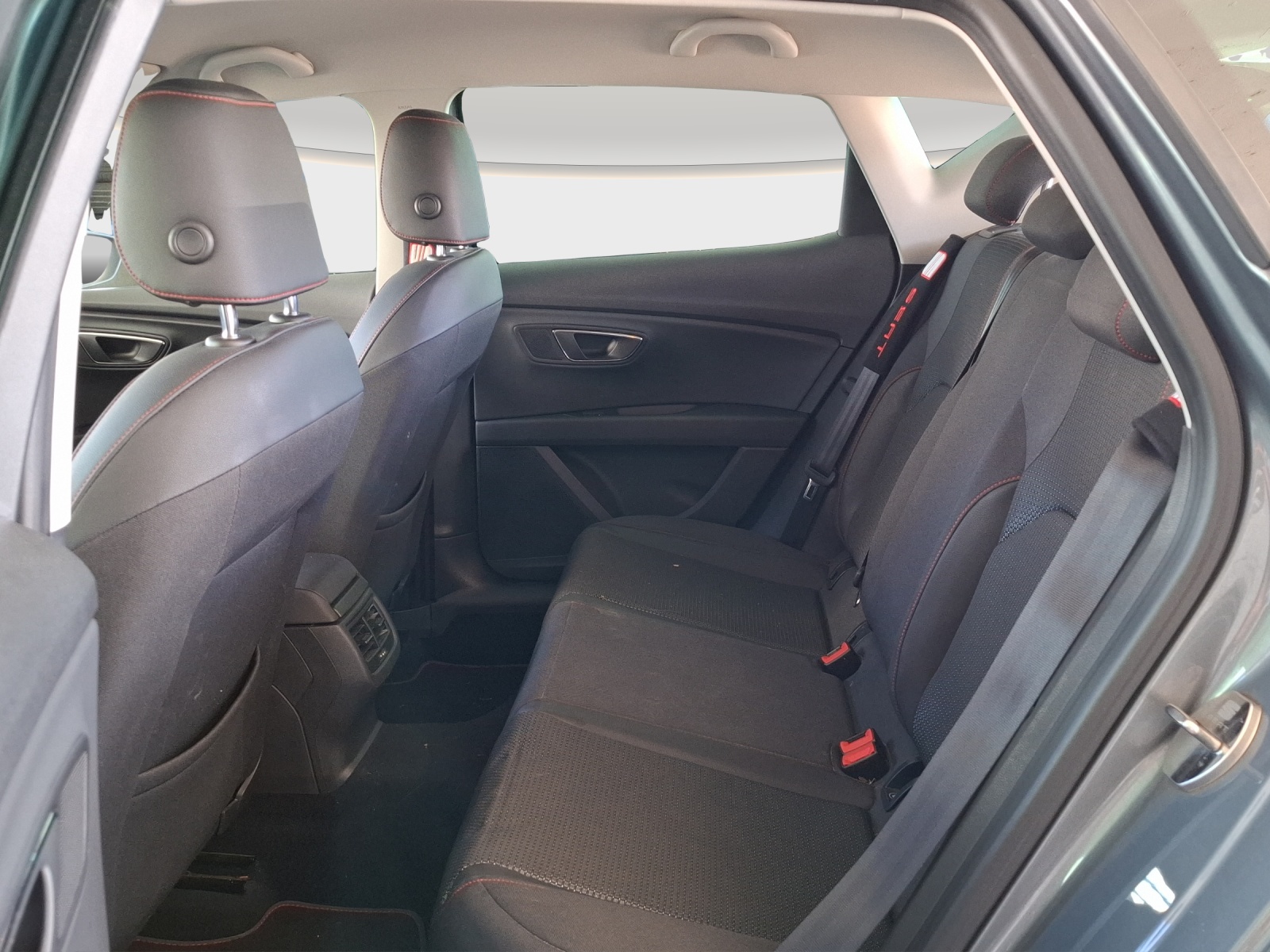 SEAT Leon 1.8 TSI FR // 8-fach Aluminiumbereift-image-10
