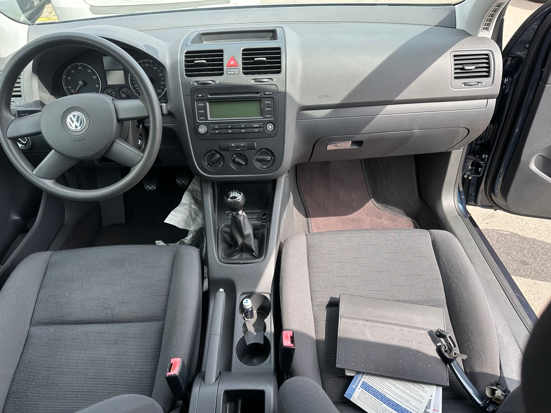 VW Golf 1.6 FSI Comfortline-image-5