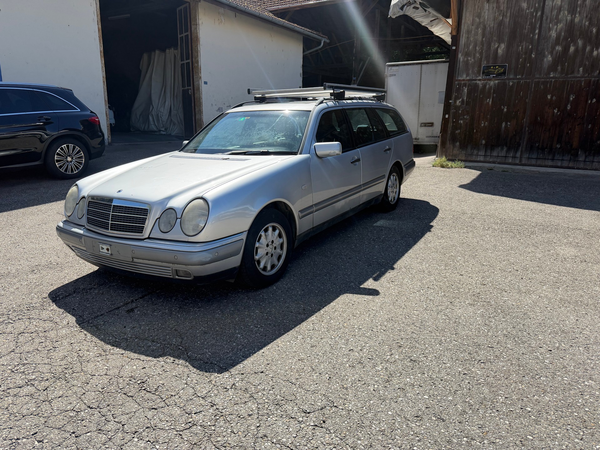 MERCEDES-BENZ E 290 TD Classic-image-1