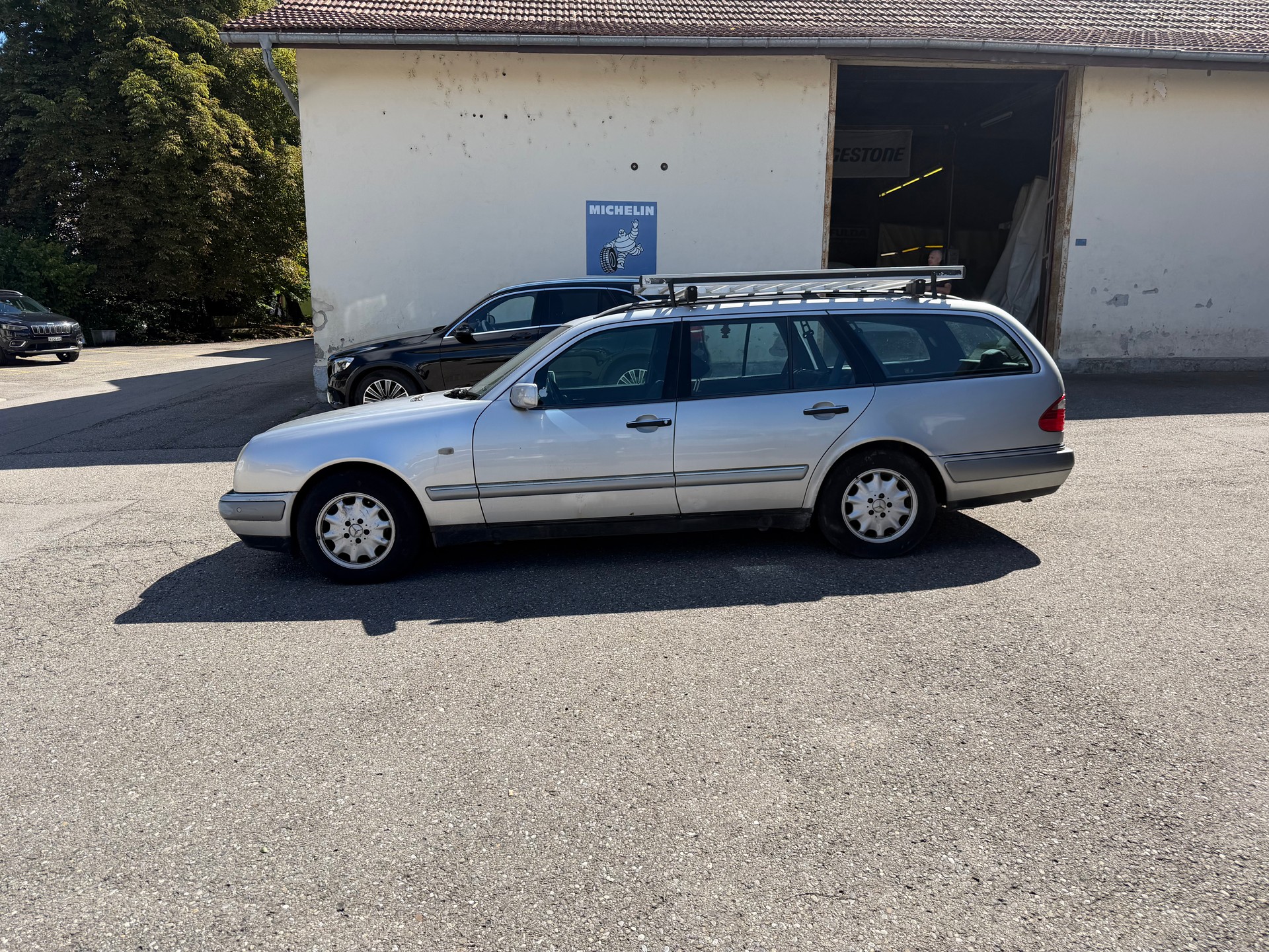 MERCEDES-BENZ E 290 TD Classic-image-4
