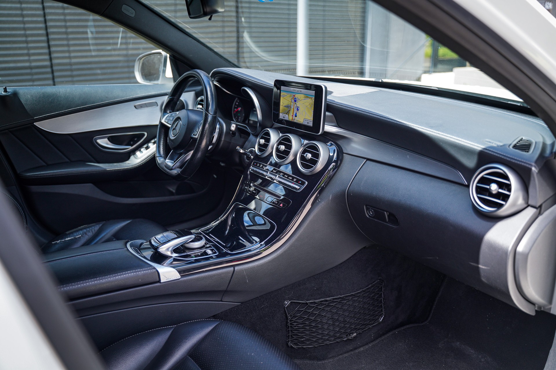 MERCEDES-BENZ C 220 BlueTEC AMG Line 7G-Tronic-image-3