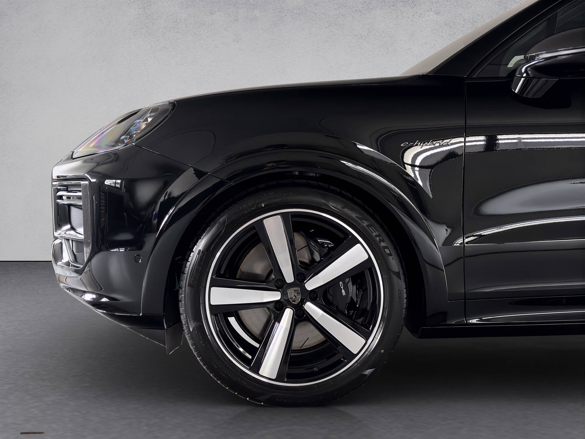 PORSCHE Cayenne Turbo E-Hybrid-image-15