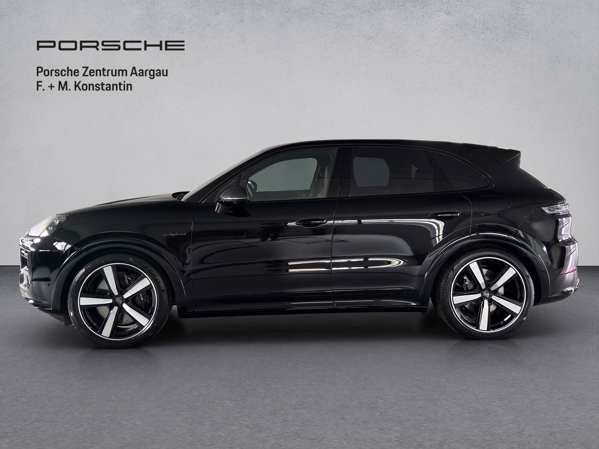 PORSCHE Cayenne Turbo E-Hybrid-image-2