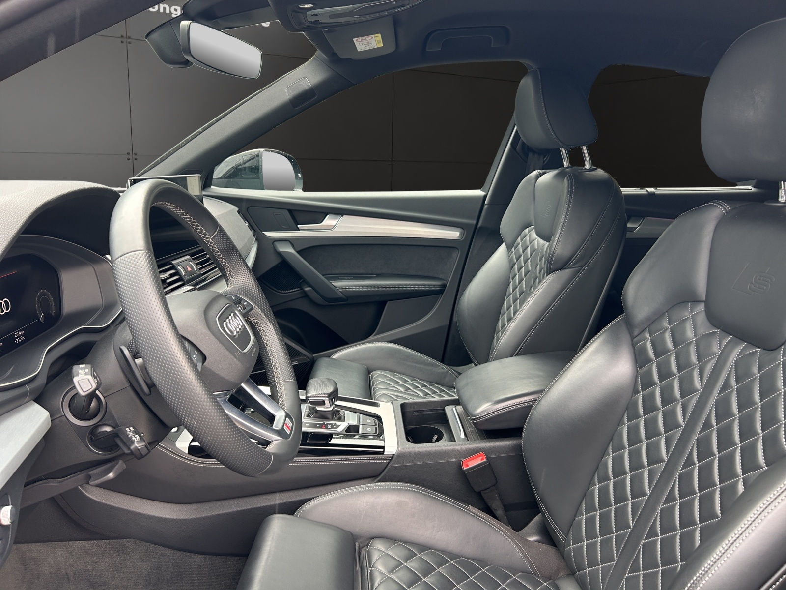 AUDI Q5 Sportback 55 TFSI e PHEV S line quattro S-tronic-image-8