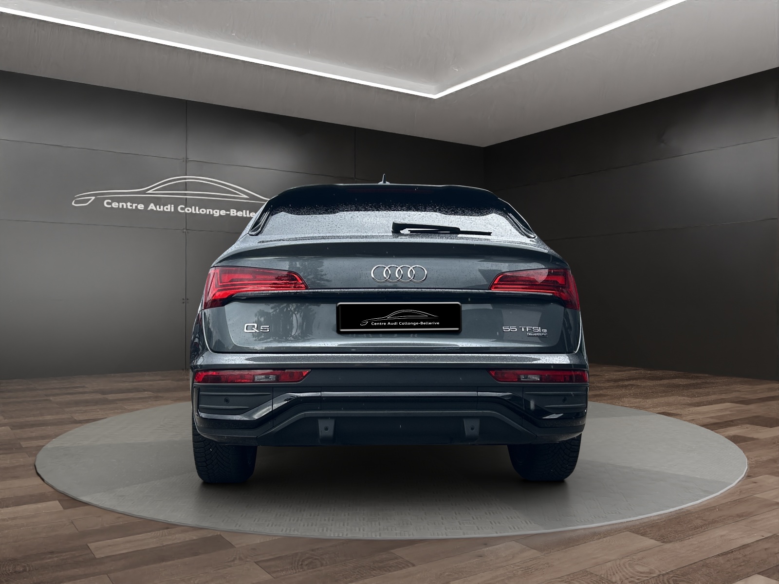AUDI Q5 Sportback 55 TFSI e PHEV S line quattro S-tronic-image-4